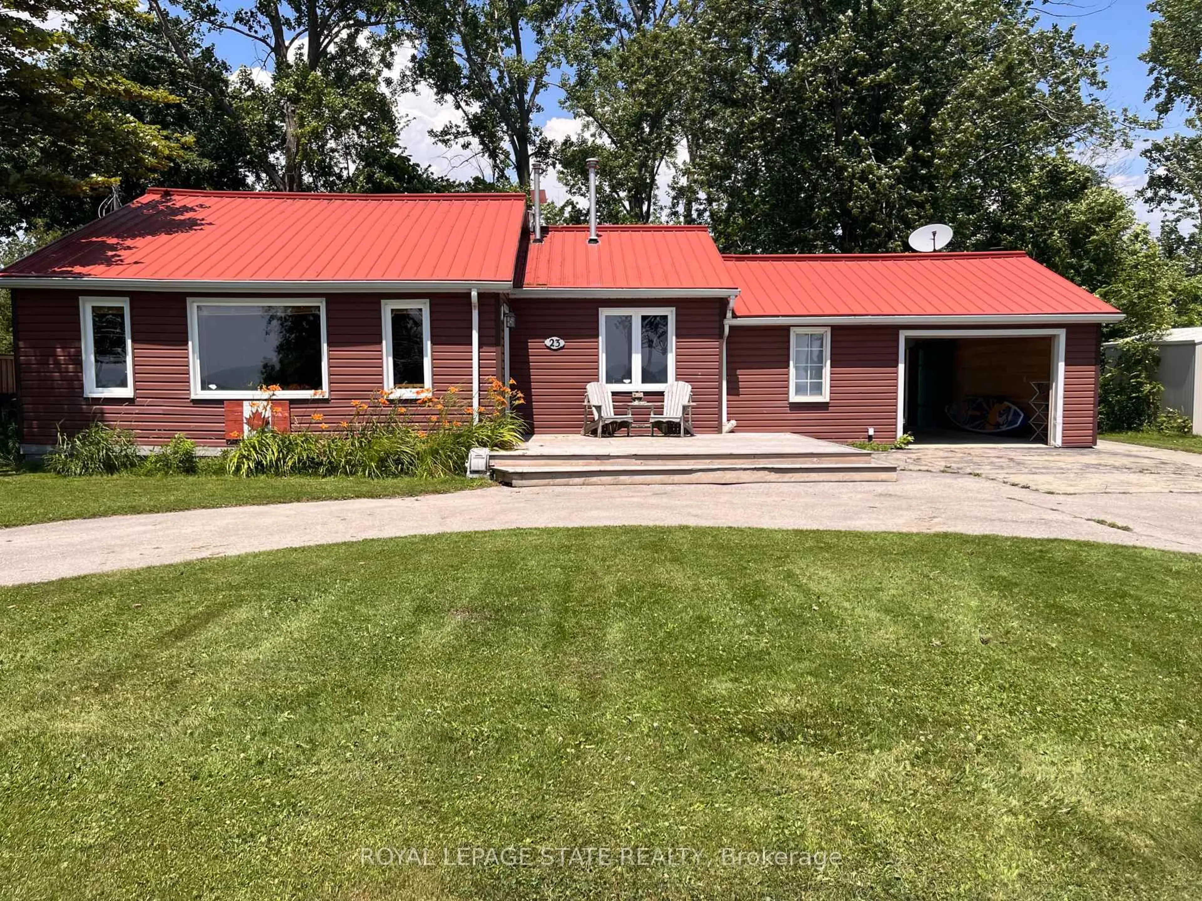 A pic from outside/outdoor area/front of a property/back of a property/a pic from drone, unknown for 23 Lakeview Line, Haldimand Ontario N1A 2W8