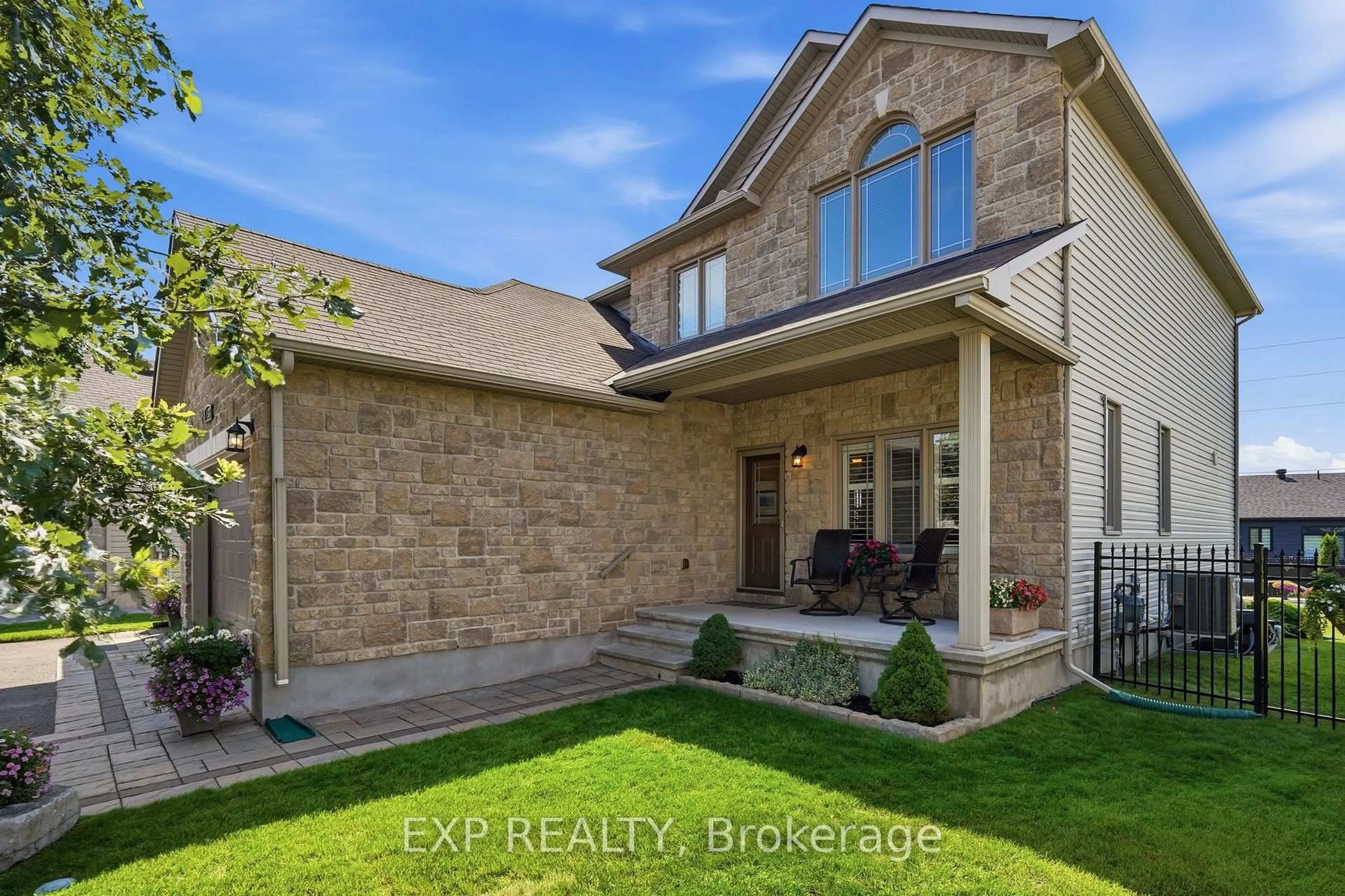 Home with brick exterior material, street for 353 Mercury St, Clarence-Rockland Ontario K4K 0G7