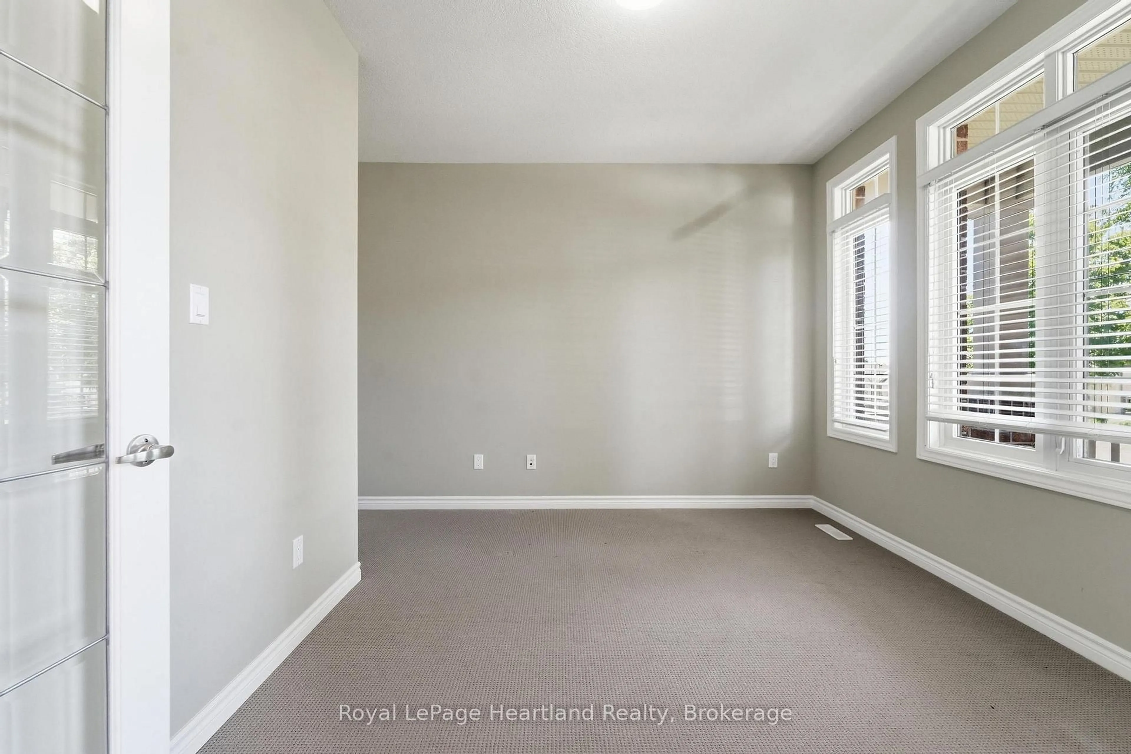 A pic of a room for 518 Blue Jay Dr #18, London North Ontario N5X 0E4
