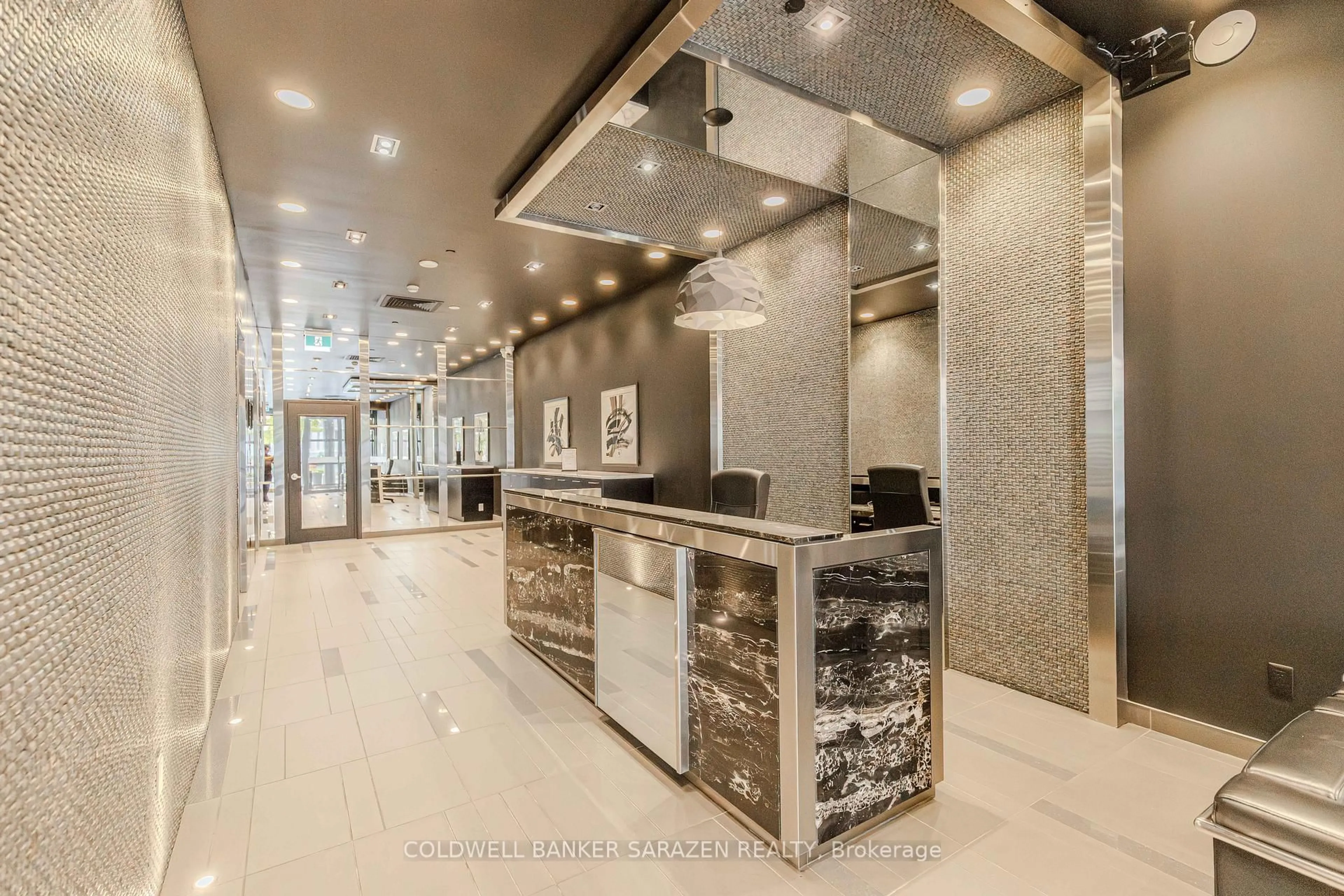 Lobby for 224 Lyon St #1308, Ottawa Ontario K1R 0C1