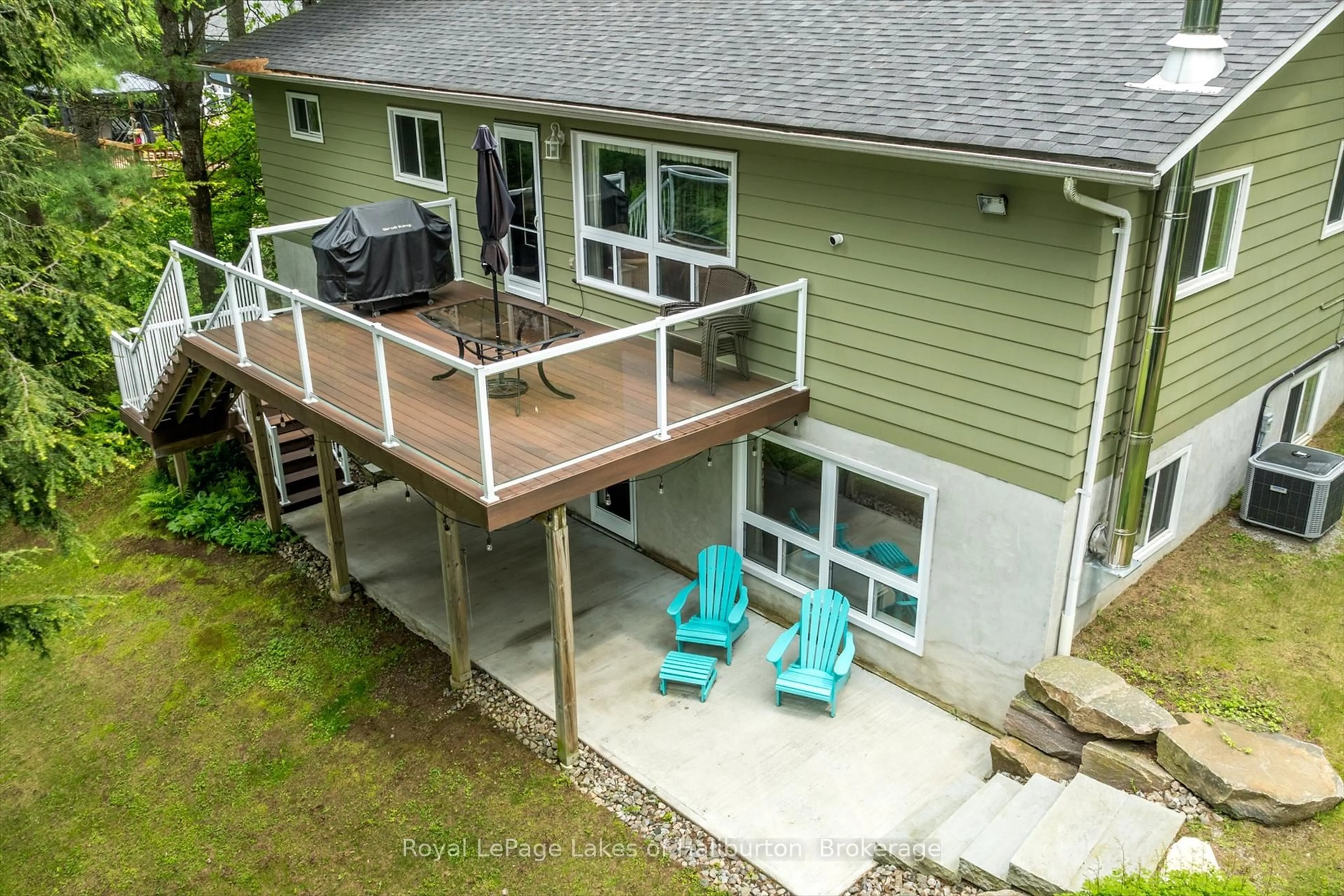 A pic from outside/outdoor area/front of a property/back of a property/a pic from drone, unknown for 1093 Lamar Dr, Algonquin Highlands Ontario K0M 1S0