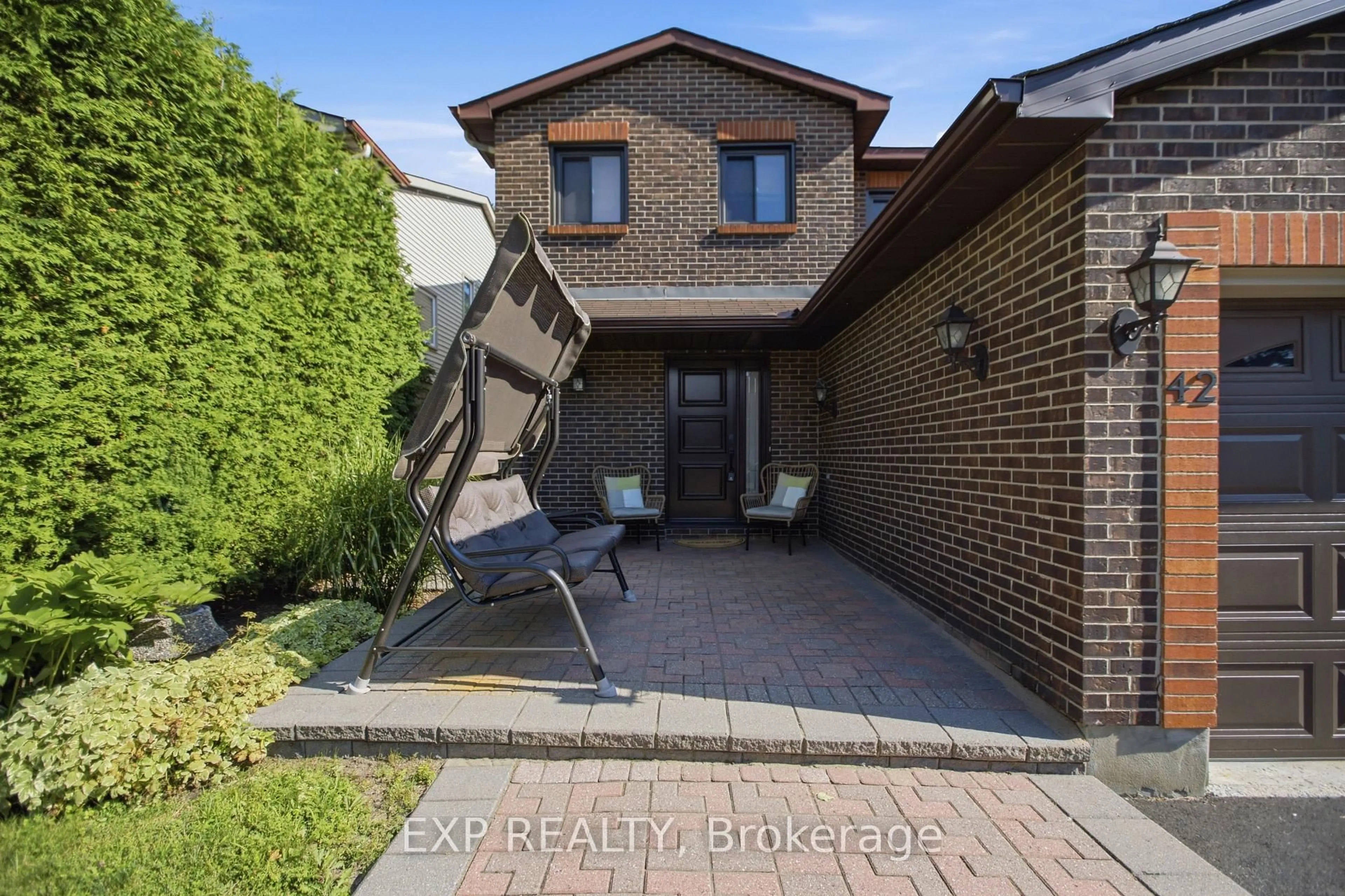 A pic from outside/outdoor area/front of a property/back of a property/a pic from drone, street for 42 Valley Ridge St, Ottawa Ontario K2E 7W2