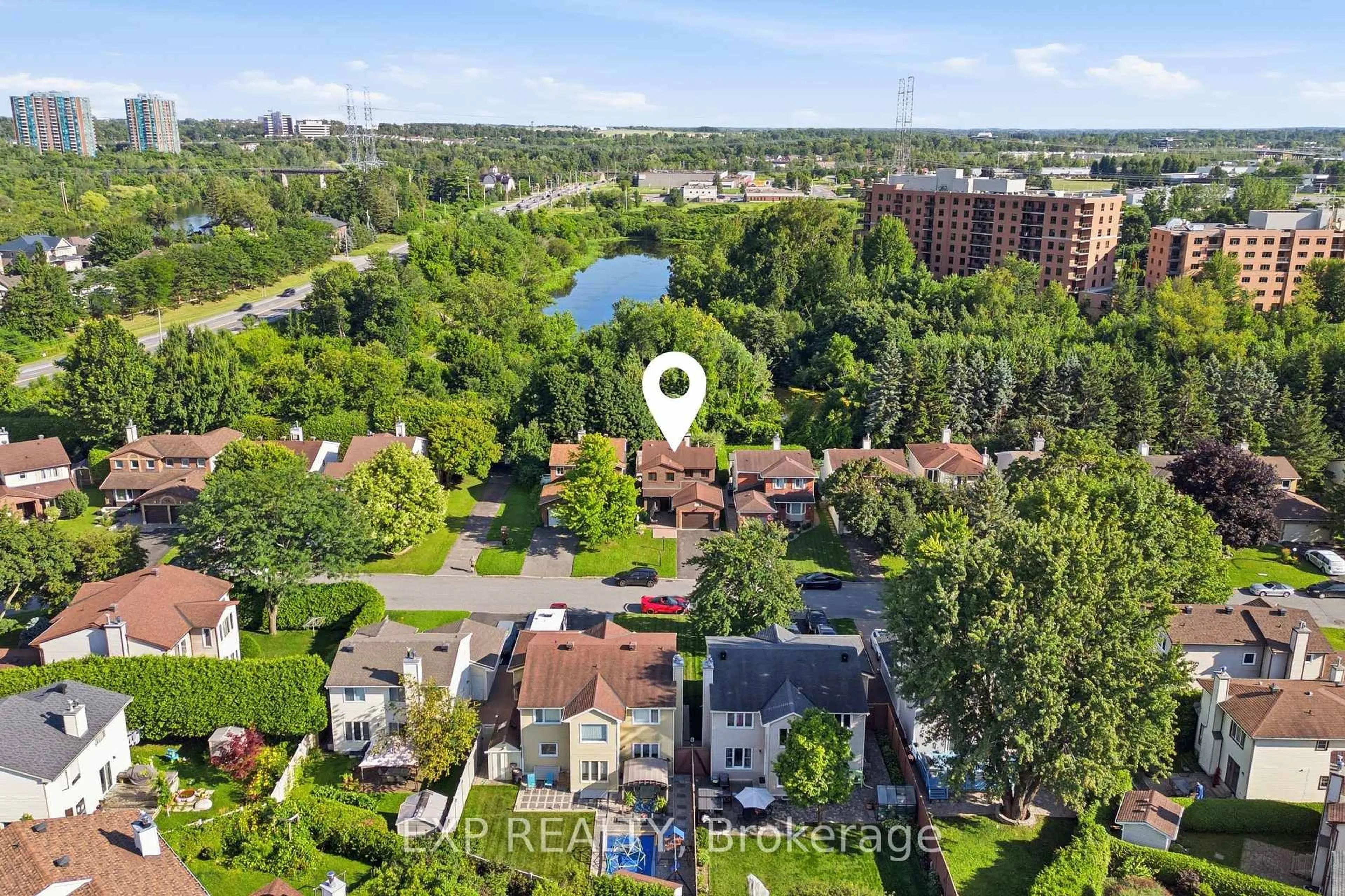 A pic from outside/outdoor area/front of a property/back of a property/a pic from drone, unknown for 42 Valley Ridge St, Ottawa Ontario K2E 7W2