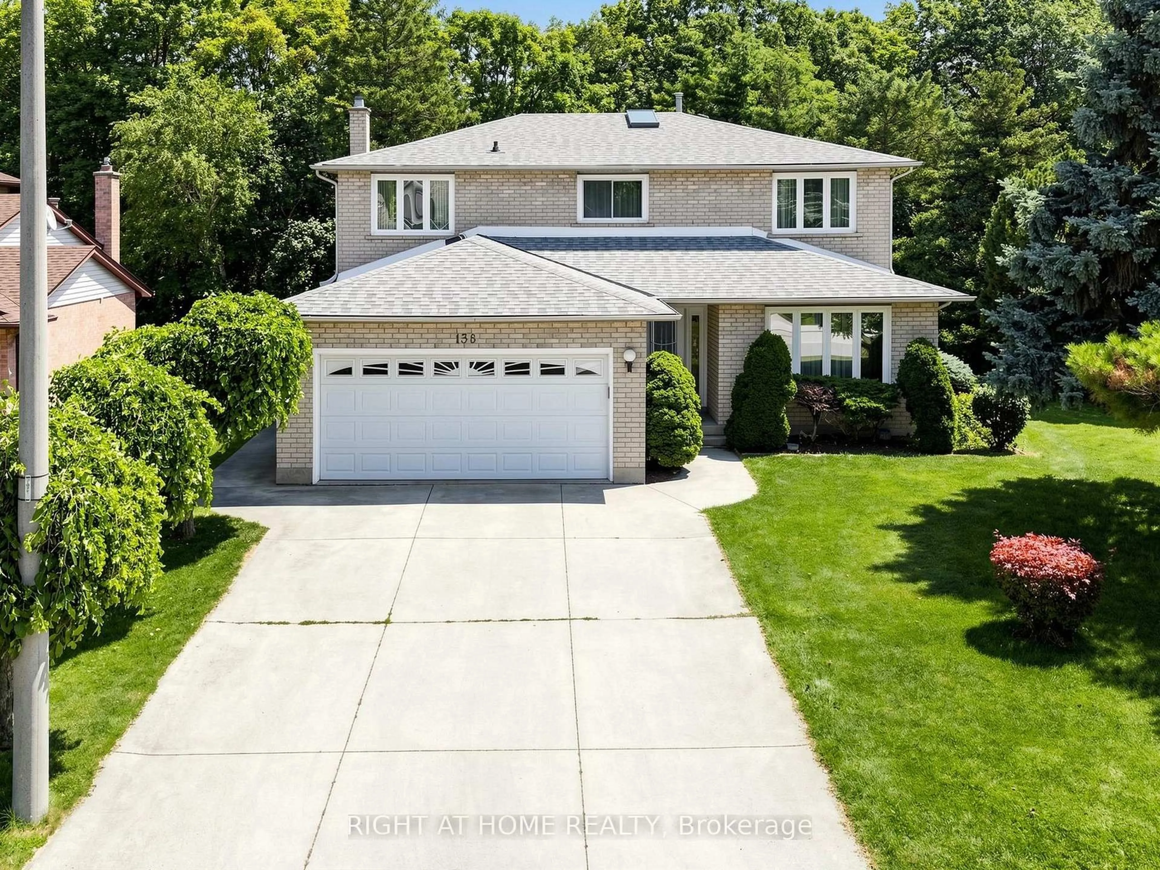Home with vinyl exterior material, street for 138 Strawberry Dr, Hamilton Ontario L8E 4R7