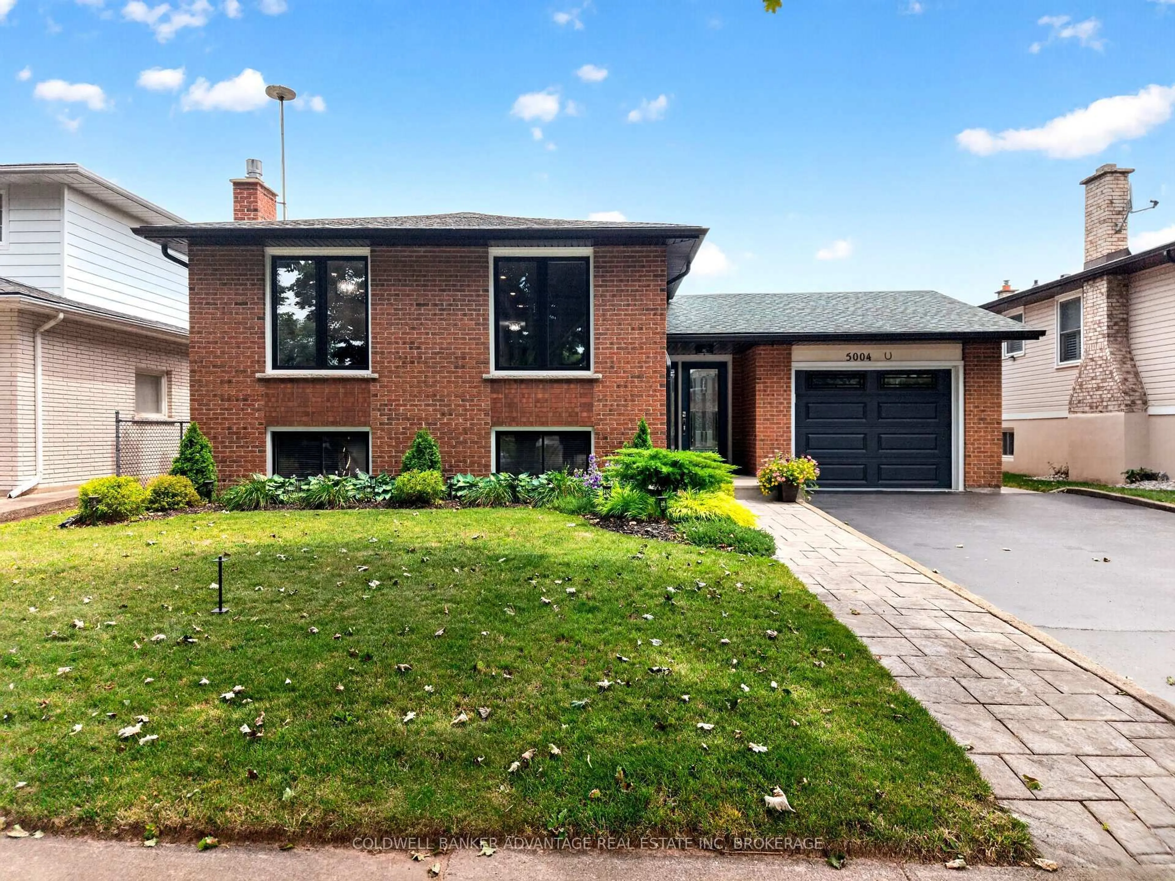 Home with brick exterior material, street for 5004 Pettit Ave, Niagara Falls Ontario L2E 7B1