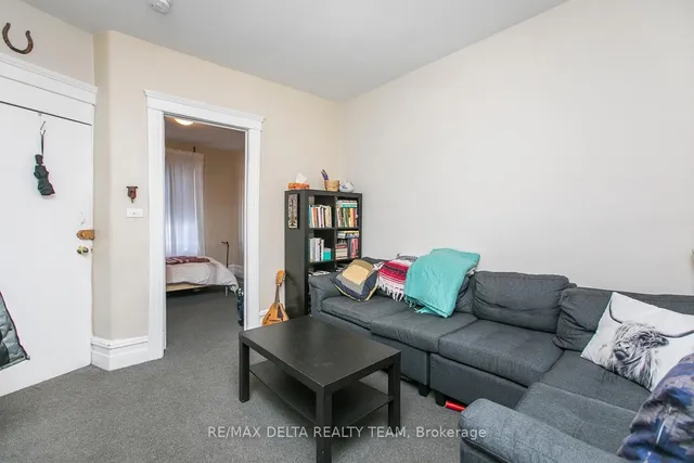 27 Perkins St, Ottawa 4