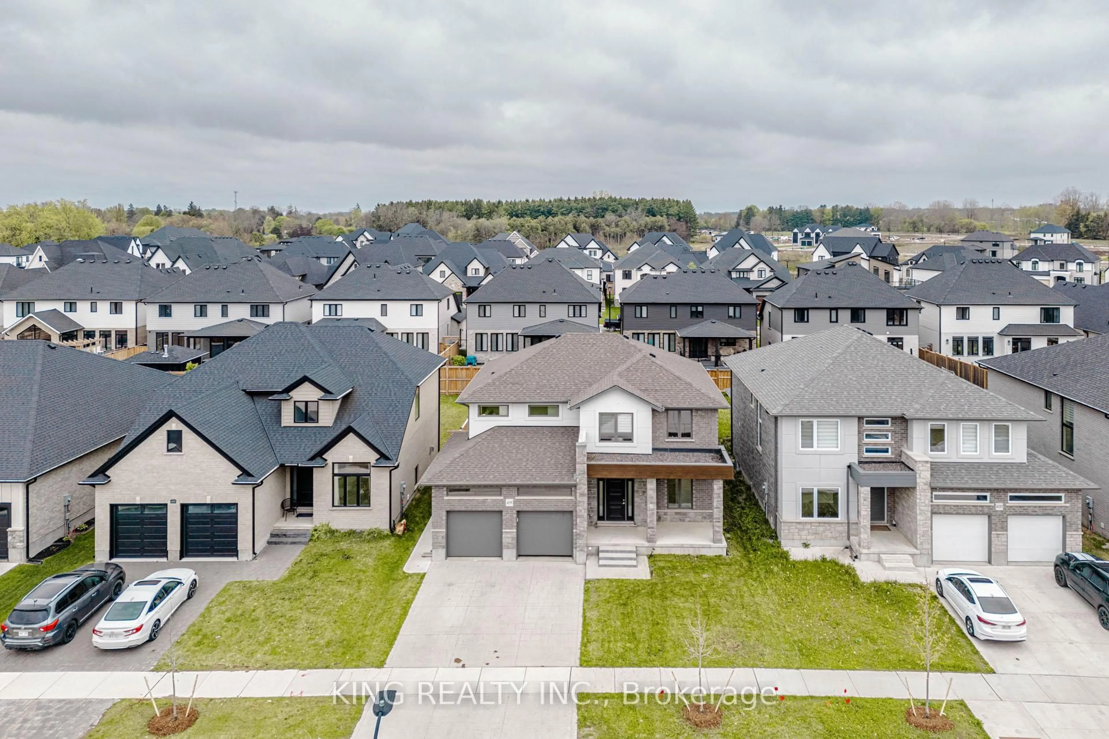 A pic from outside/outdoor area/front of a property/back of a property/a pic from drone, street for 4091 CAMPBELL St, London South Ontario N6P 0H5