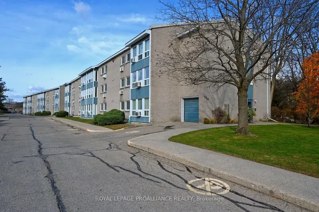 820 Laurier Blvd #205, Brockville 2