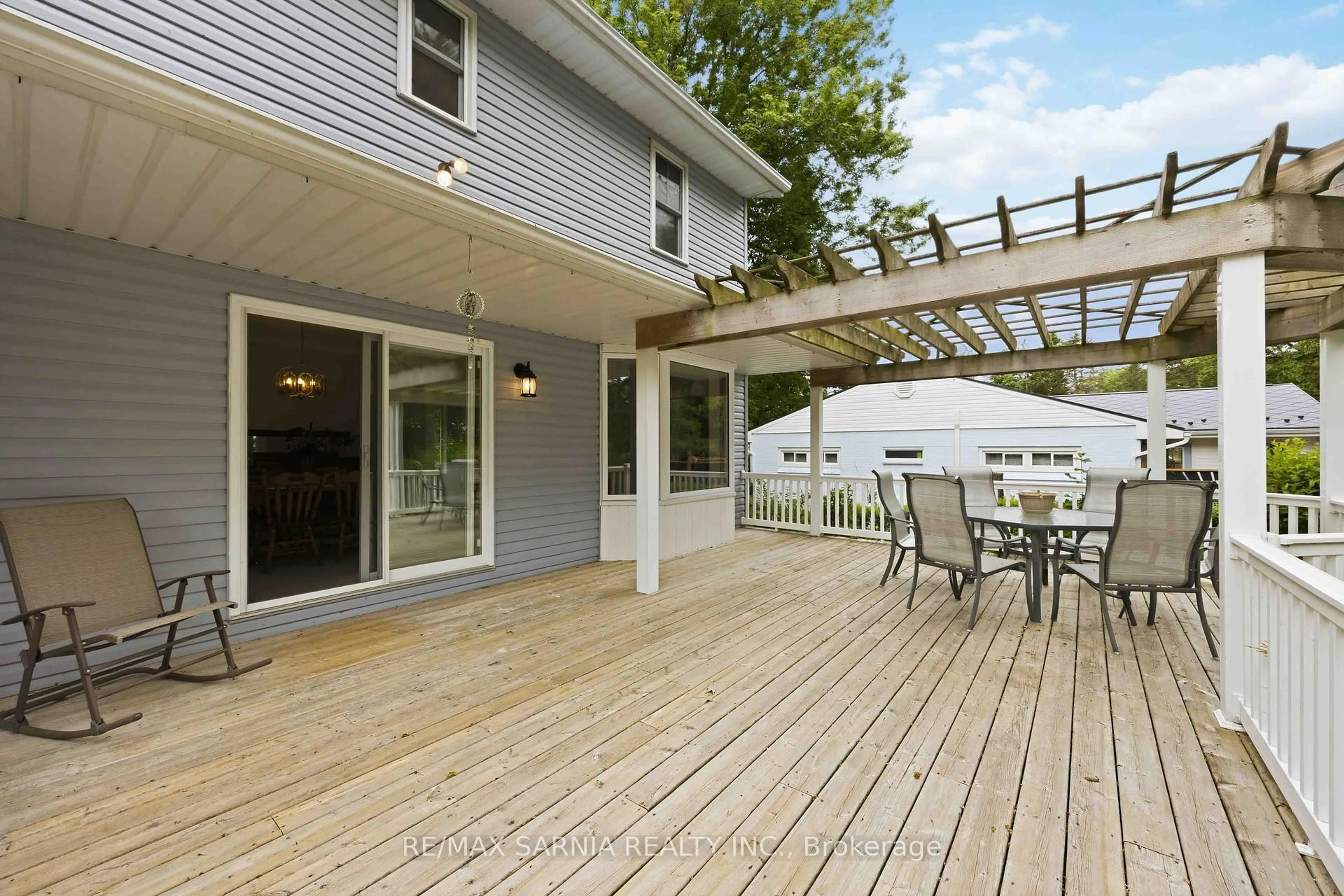 Patio, water/lake/river/ocean view for 4656 Lakeside St, Plympton-Wyoming Ontario N0N 1J0