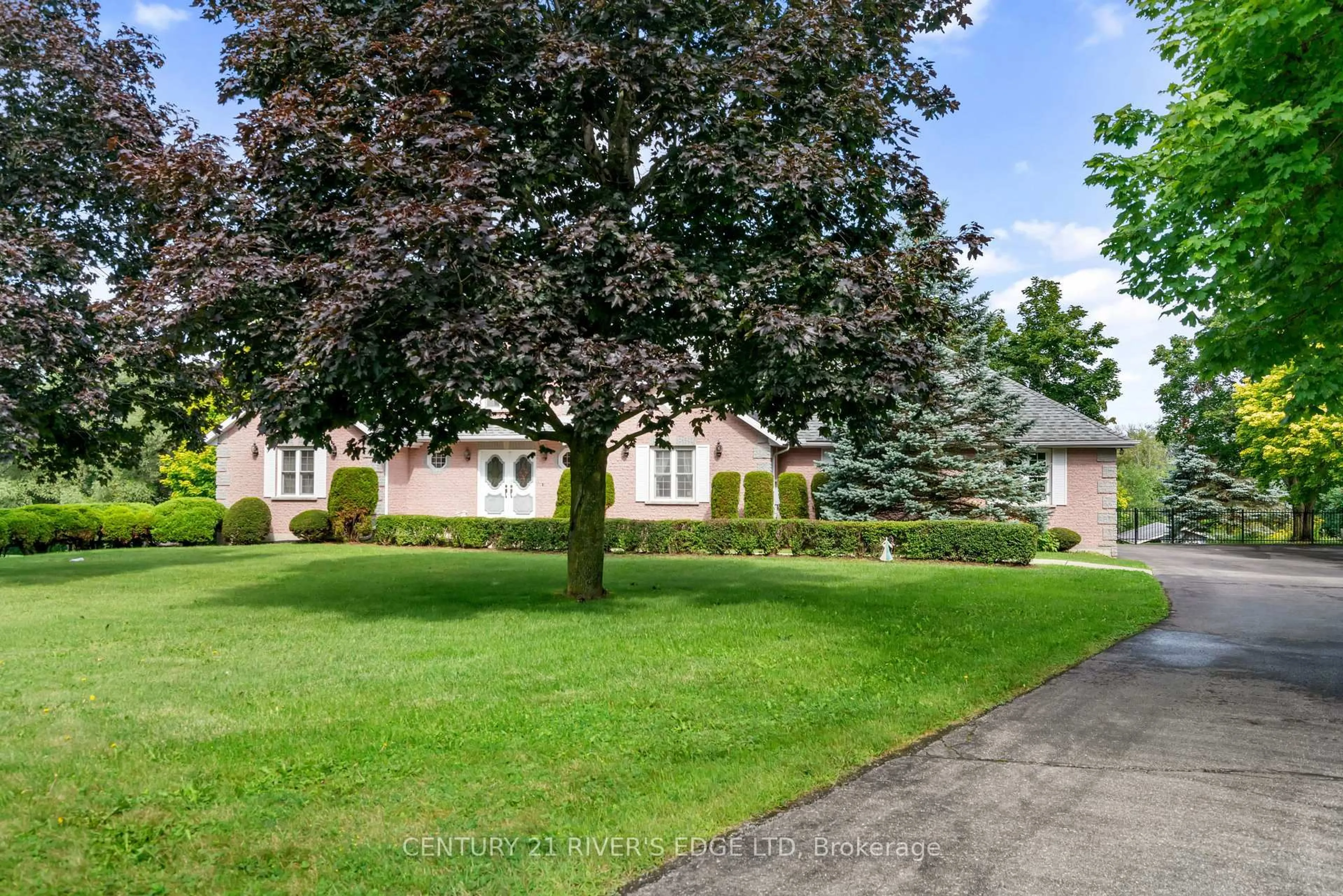 A pic from outside/outdoor area/front of a property/back of a property/a pic from drone, street for 2840 2nd Concession Rd, Elizabethtown-Kitley Ontario K6V 5T1