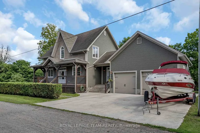 22 Centre St, North Grenville 4