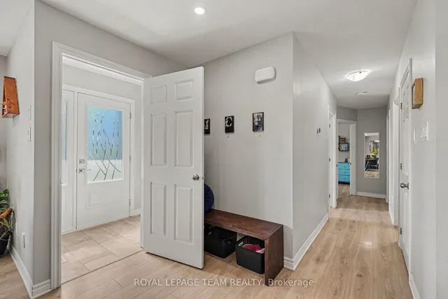 2477 Merivale Rd, Ottawa 5