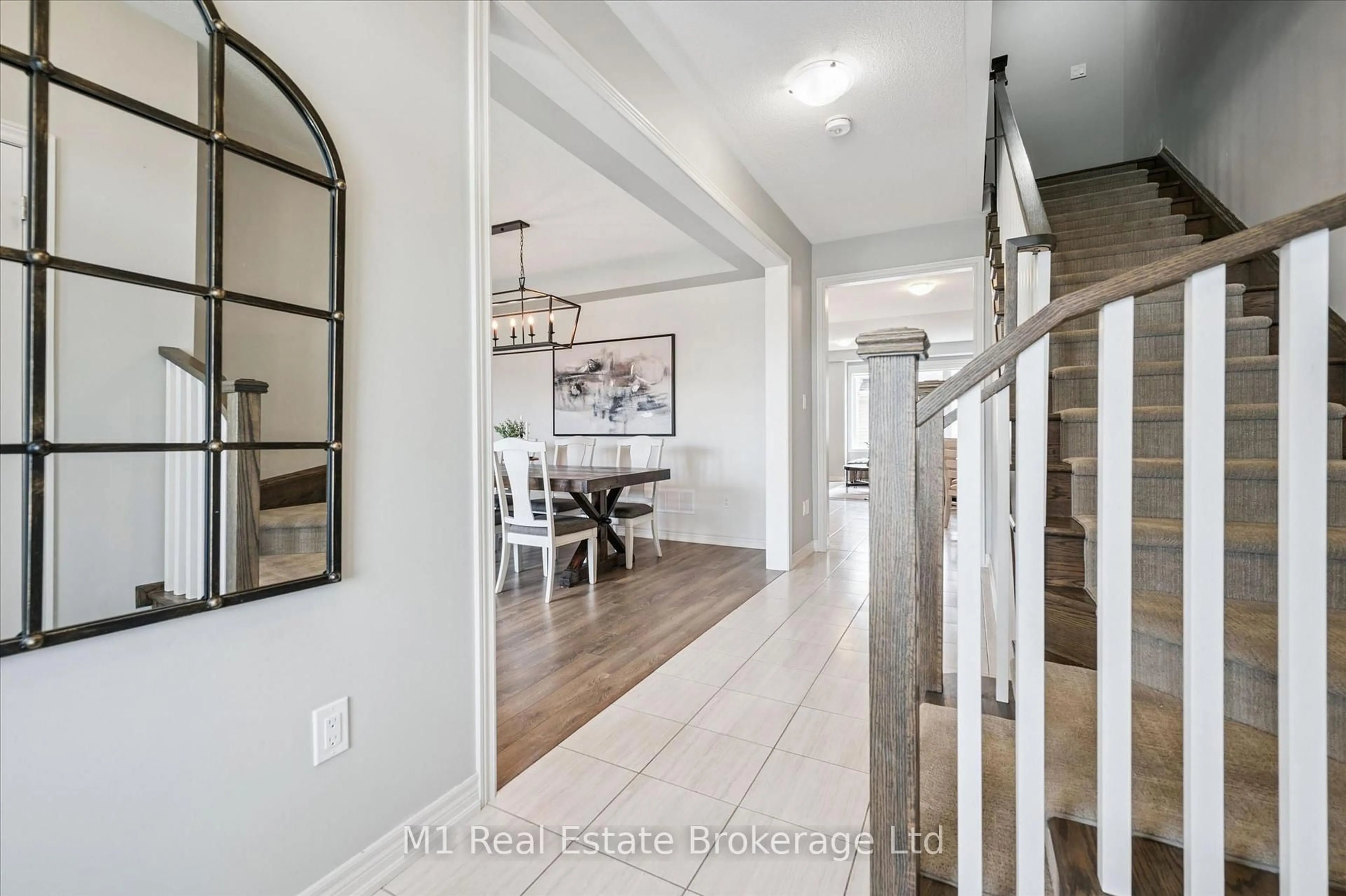 Indoor entryway for 65 Elliot Ave #3, Centre Wellington Ontario N1M 0H6