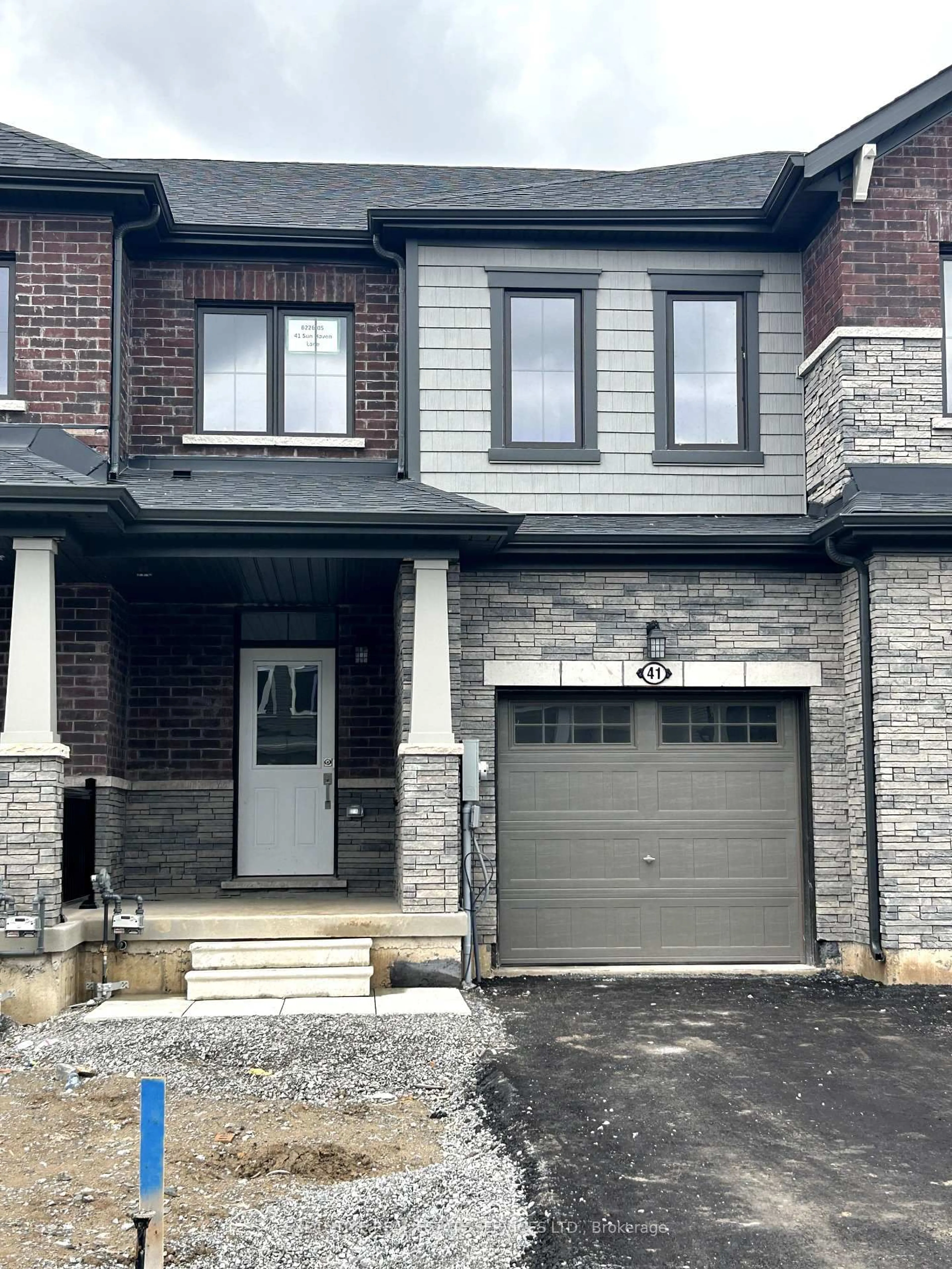 Home with brick exterior material, street for 41 Sun Haven Lane, Thorold Ontario L2E 6S4