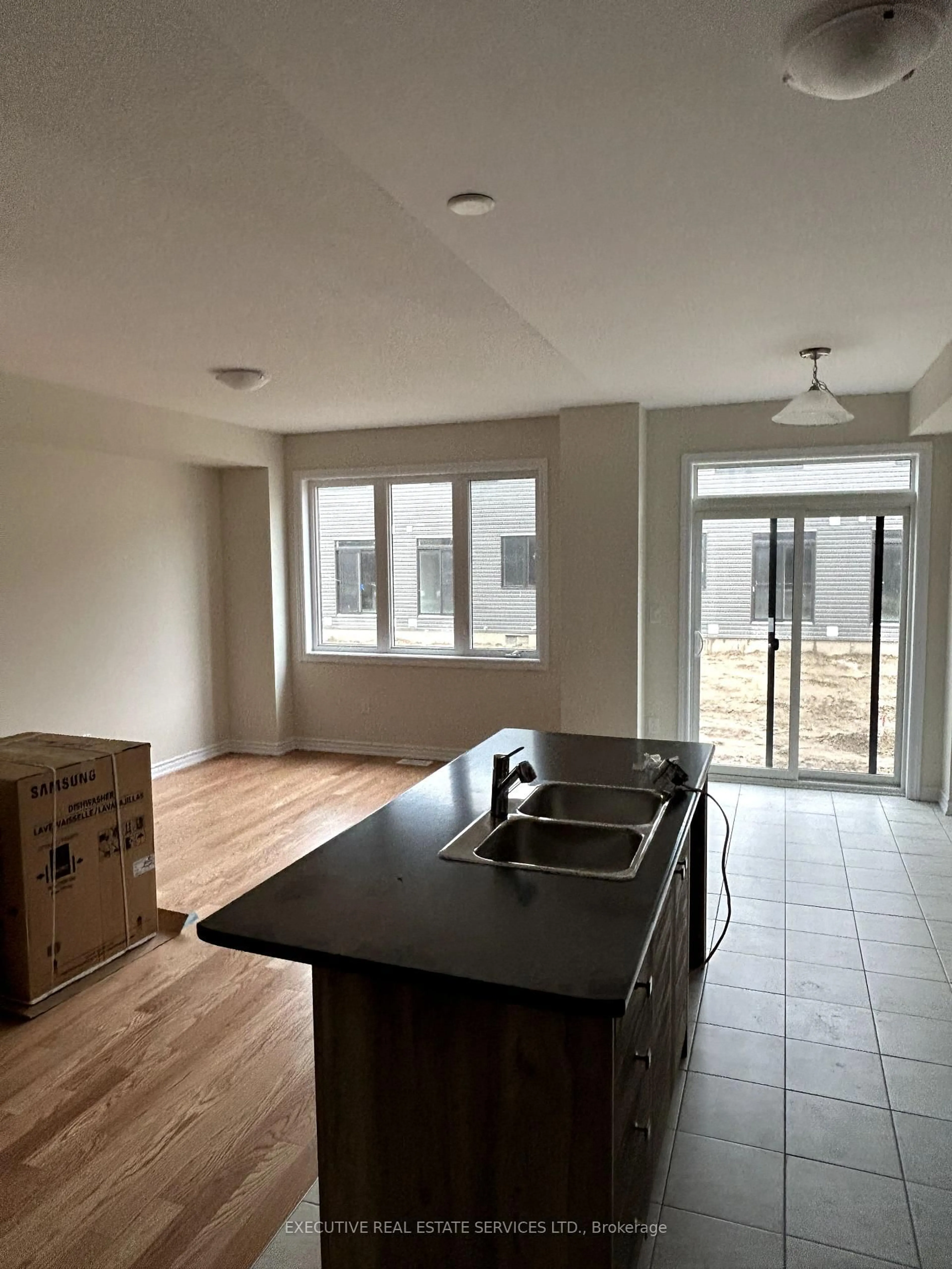 A pic of a room for 41 Sun Haven Lane, Thorold Ontario L2E 6S4