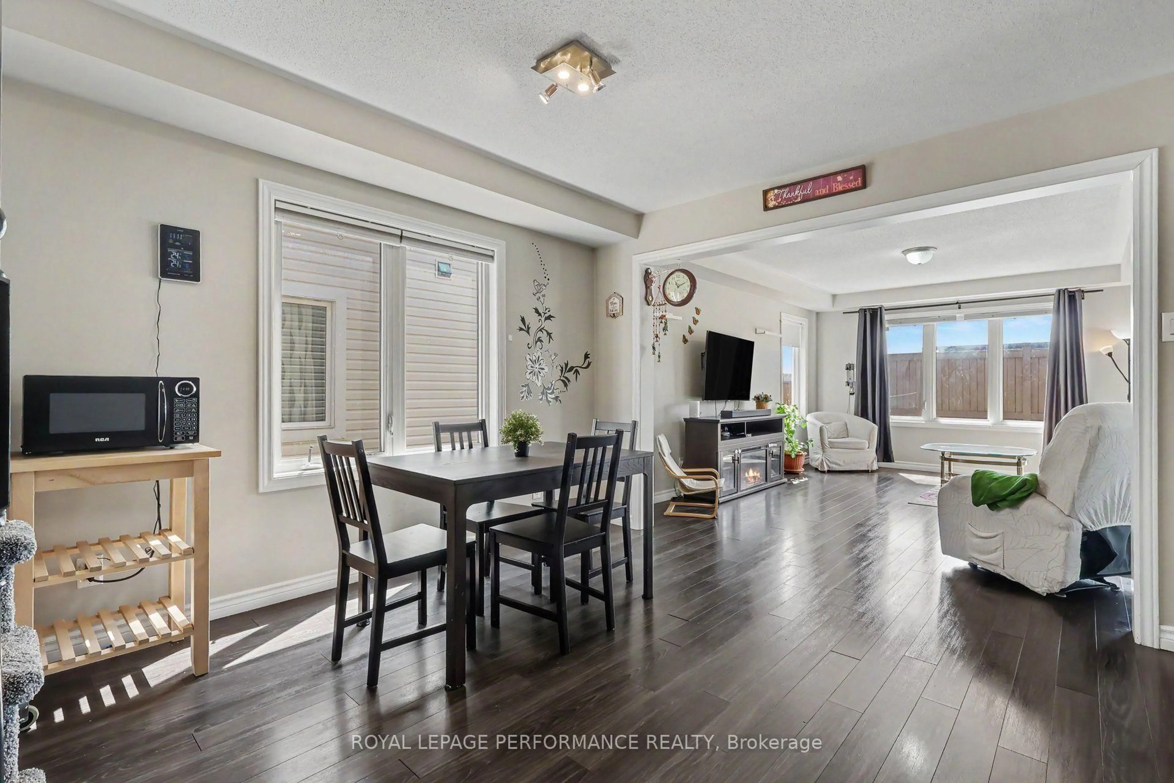 Open concept kitchen, wood/laminate floor for 341 Willow Aster Circ, Orleans Ontario K4A 1C6