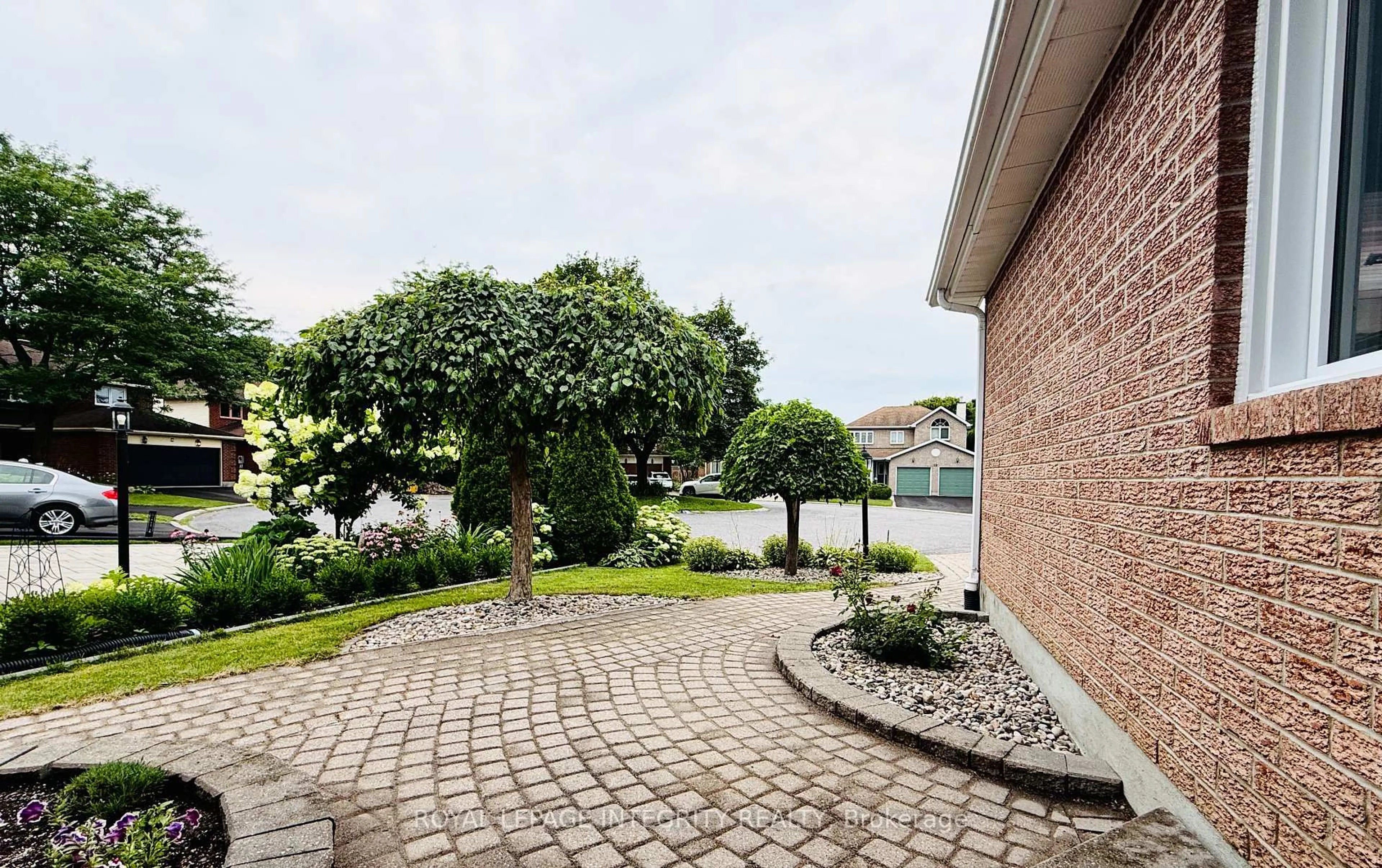 Patio, unknown for 4 GLENARDEN Crt, Ottawa Ontario K2G 5V9