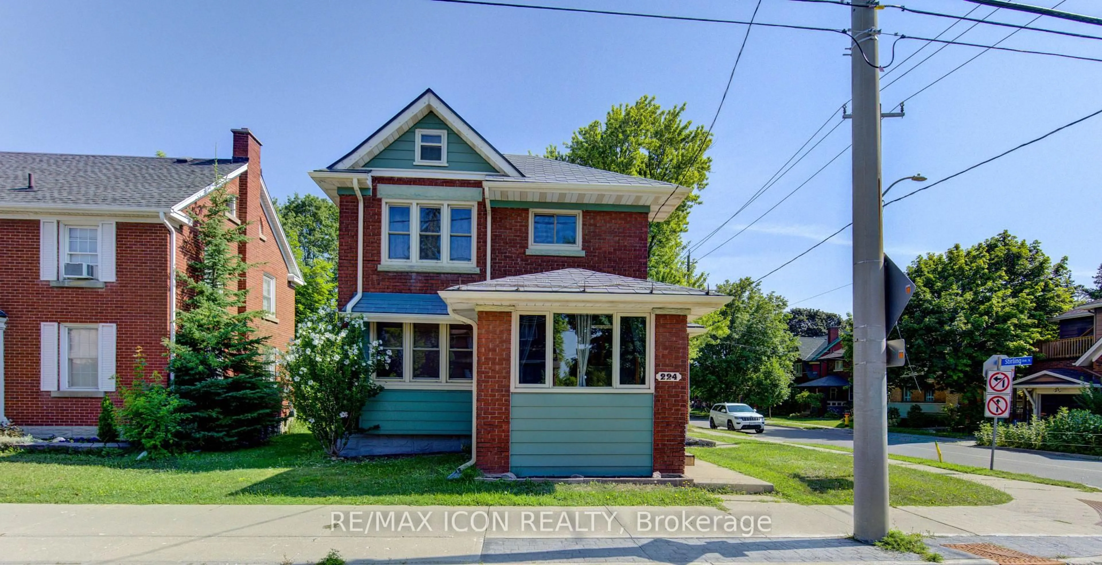 Home with brick exterior material, street for 224 Weber St, Kitchener Ontario N2H 1E8