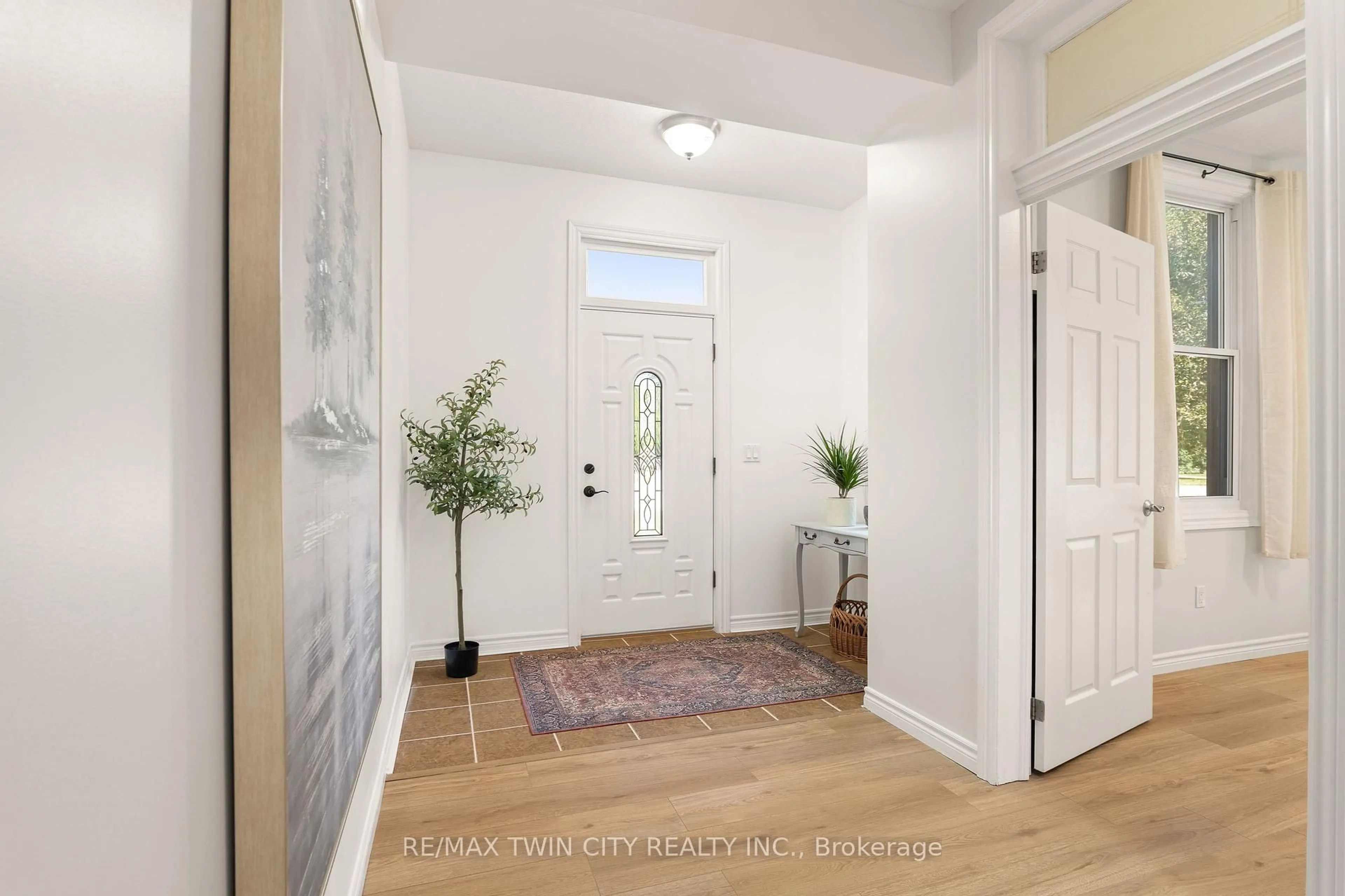 Indoor entryway for 30 John St, Blandford-Blenheim Ontario N0J 1B0