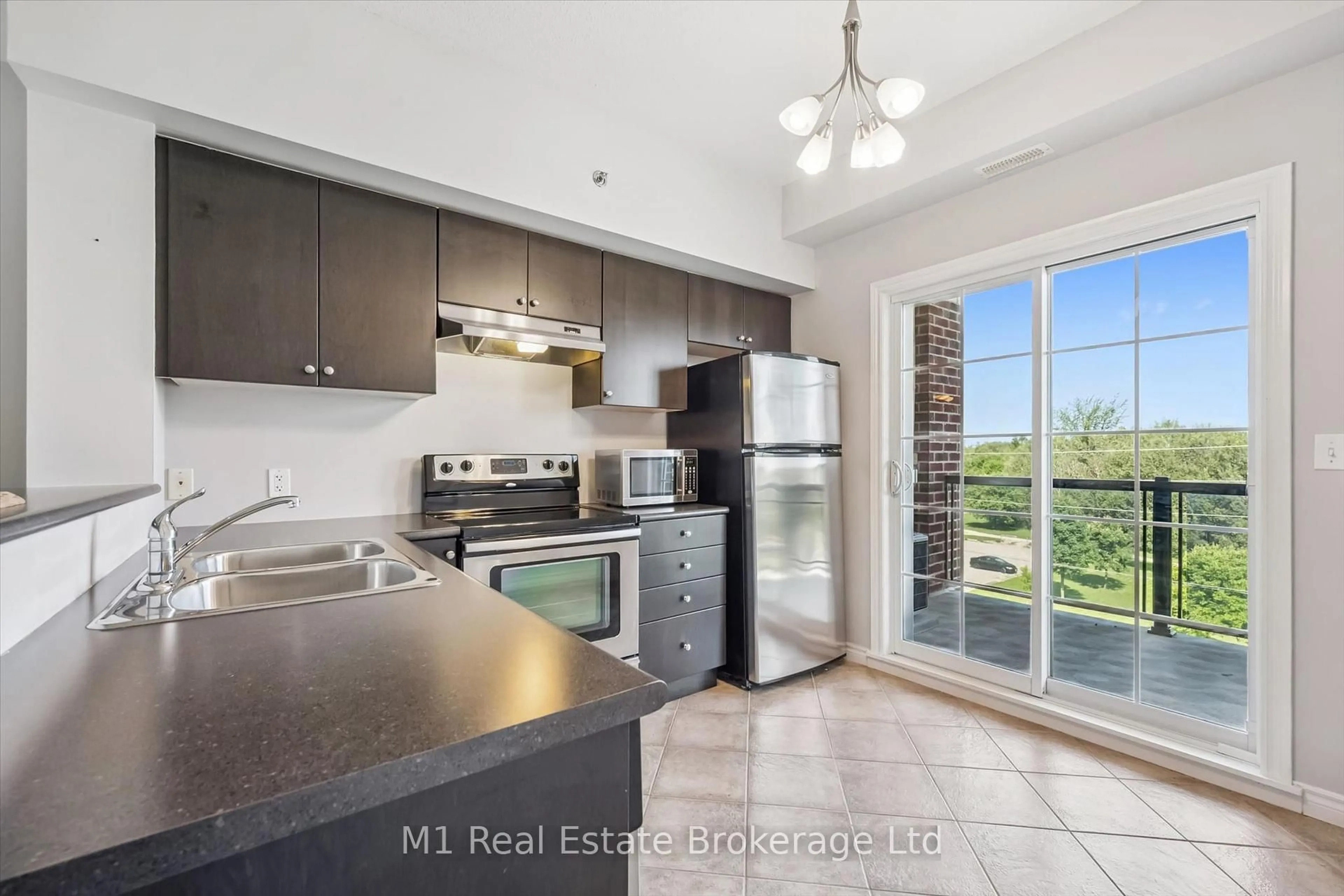 Standard kitchen, unknown for 308 Watson Pkwy #412, Guelph Ontario N1E 0G7