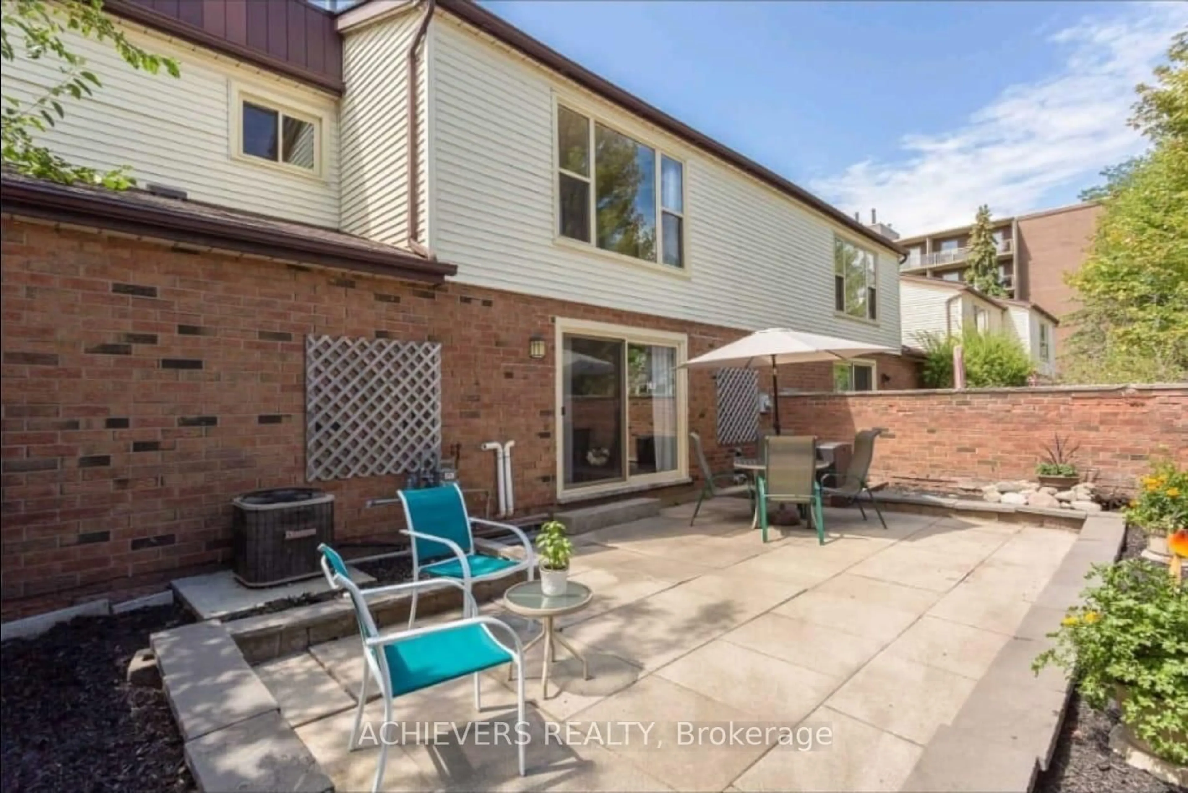 Patio, street for 770 Fanshawe Park Rd, London North Ontario N5X 1L5