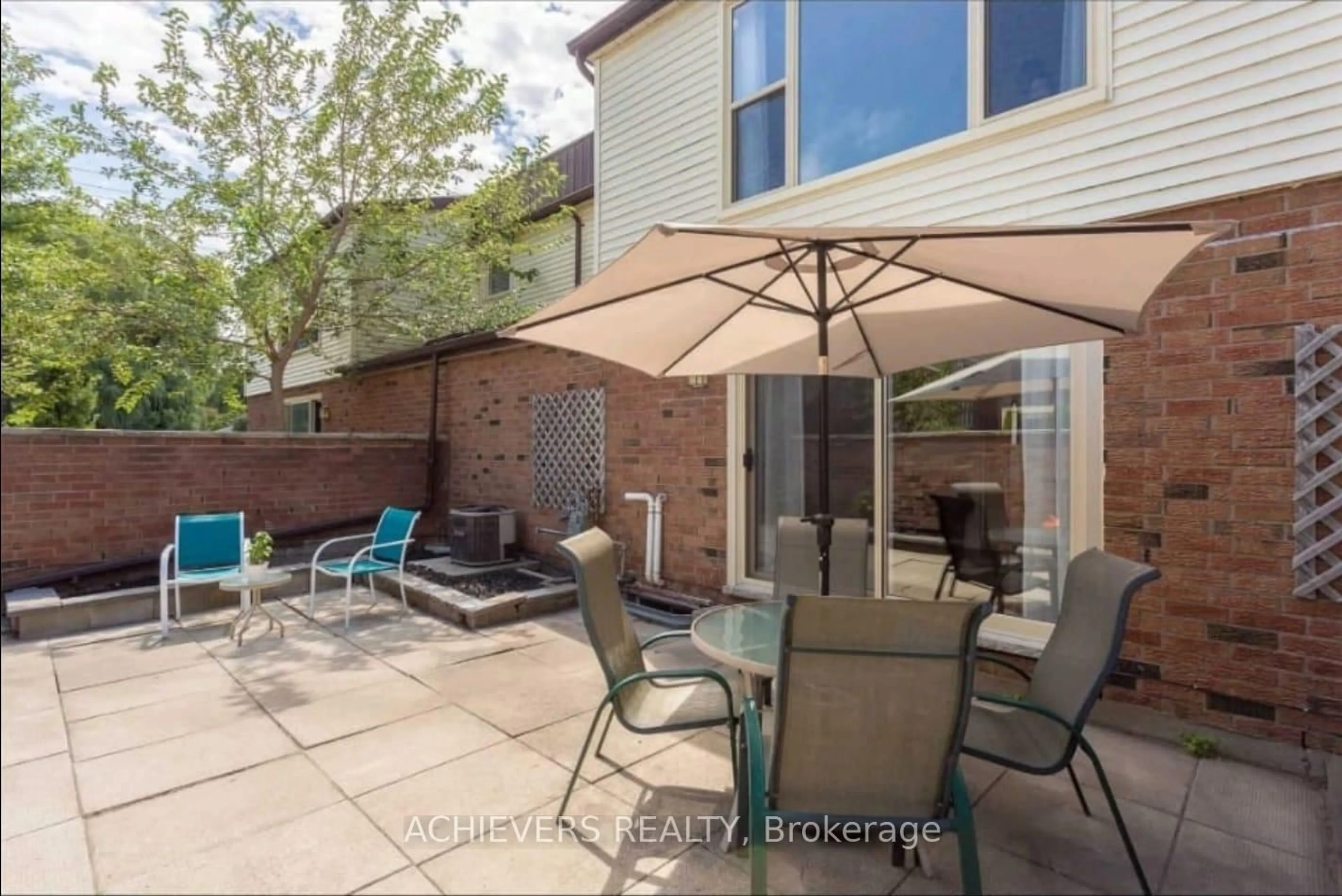 Patio, street for 770 Fanshawe Park Rd, London North Ontario N5X 1L5