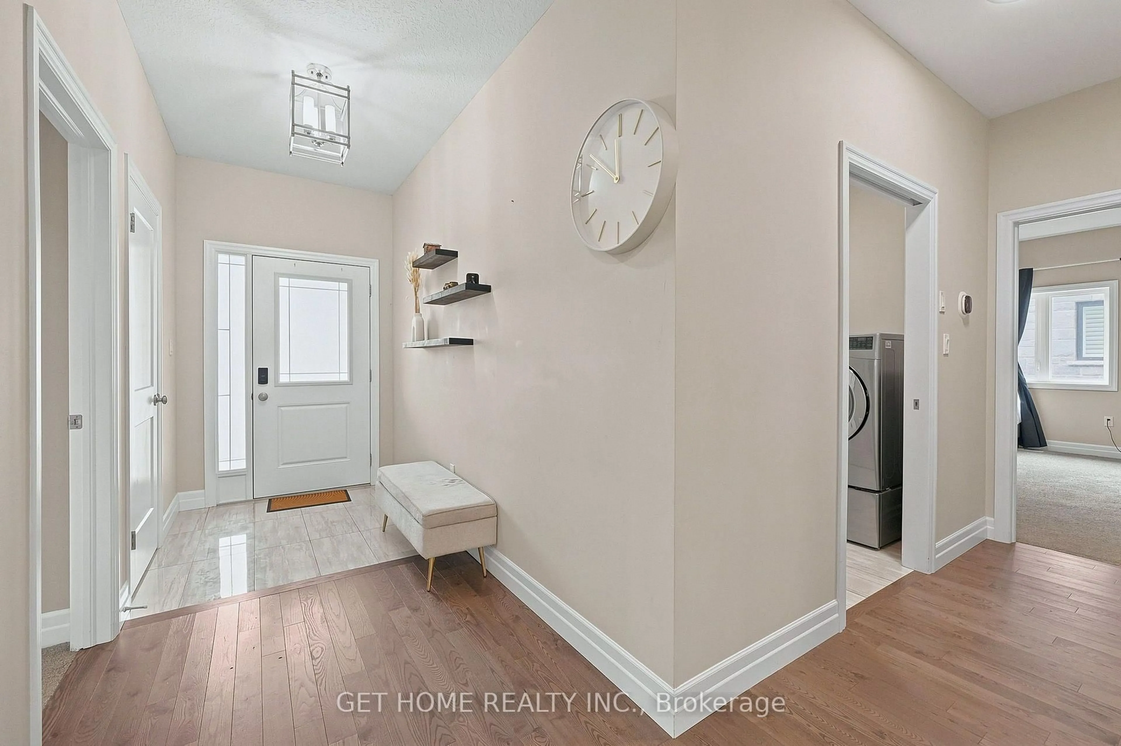 Indoor entryway for 410 Rogers Rd, North Perth Ontario N4W 0H2