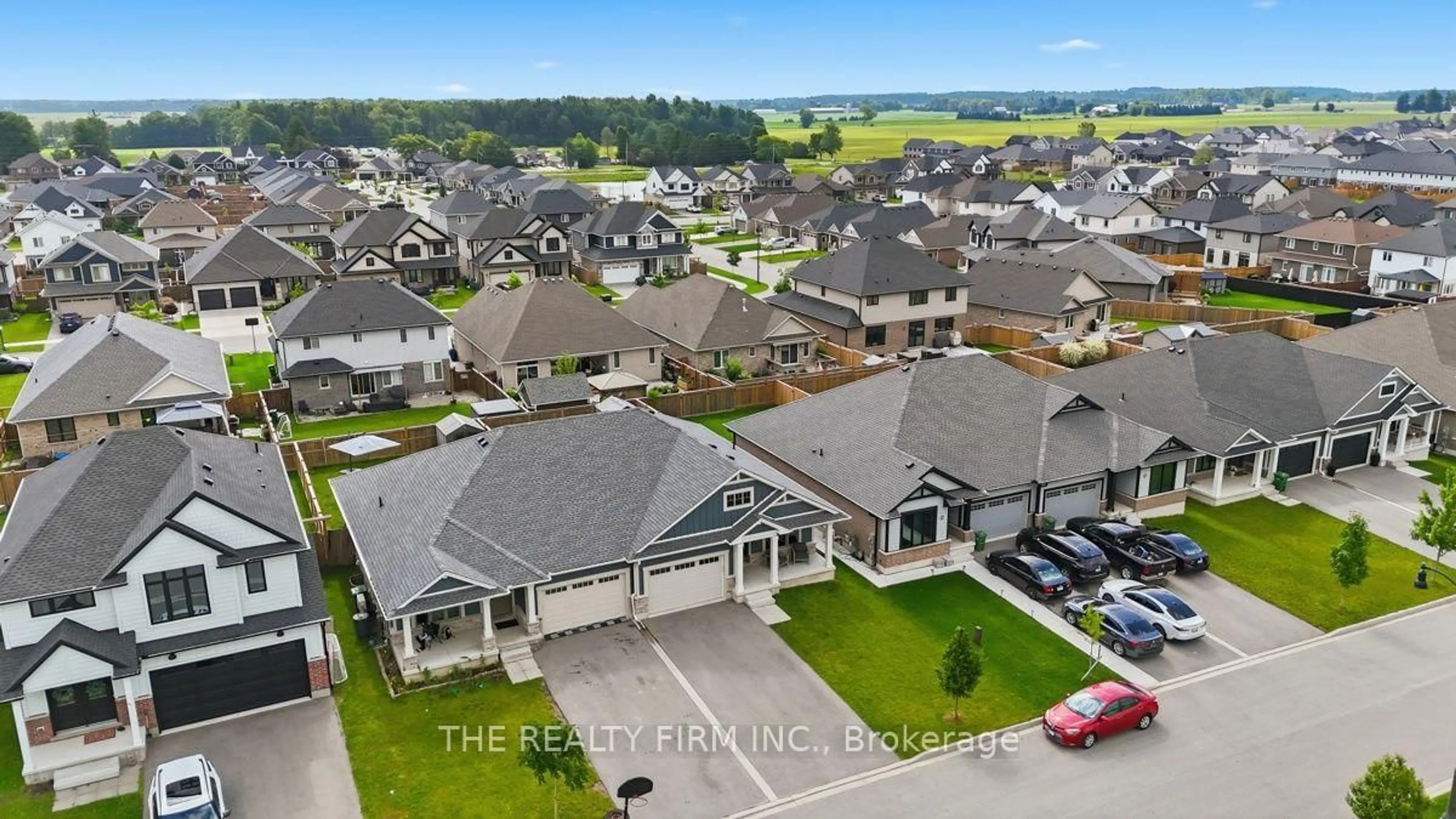 A pic from outside/outdoor area/front of a property/back of a property/a pic from drone, mountain view for 53 Ashberry Pl, St. Thomas Ontario N5R 0H8