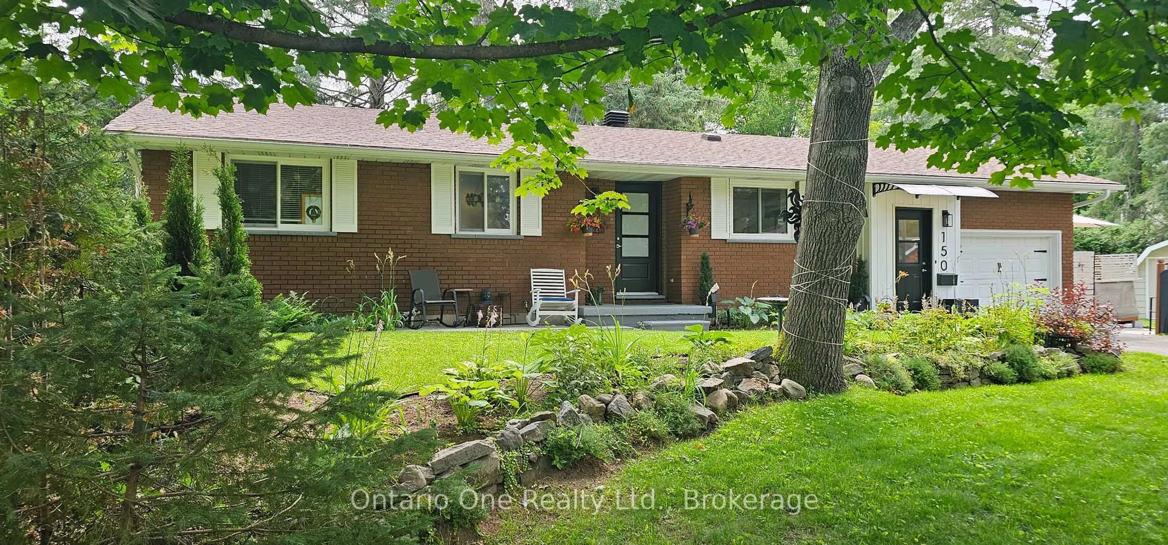 Home with brick exterior material, street for 150 Lofty Pines Cres, Gravenhurst Ontario P1P 1M6