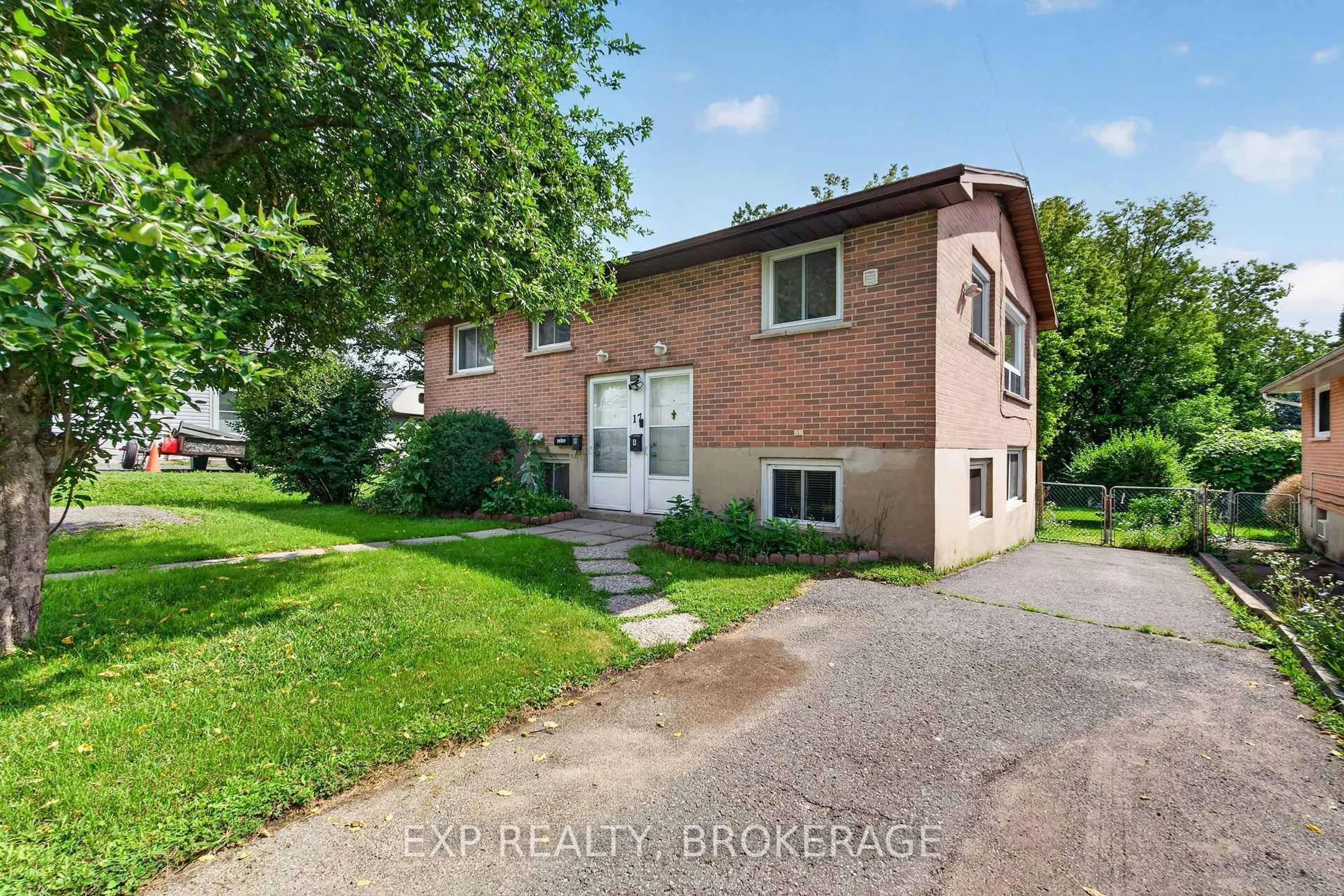 Unknown for 17 SHAW St, Kingston Ontario K7K 4Y5