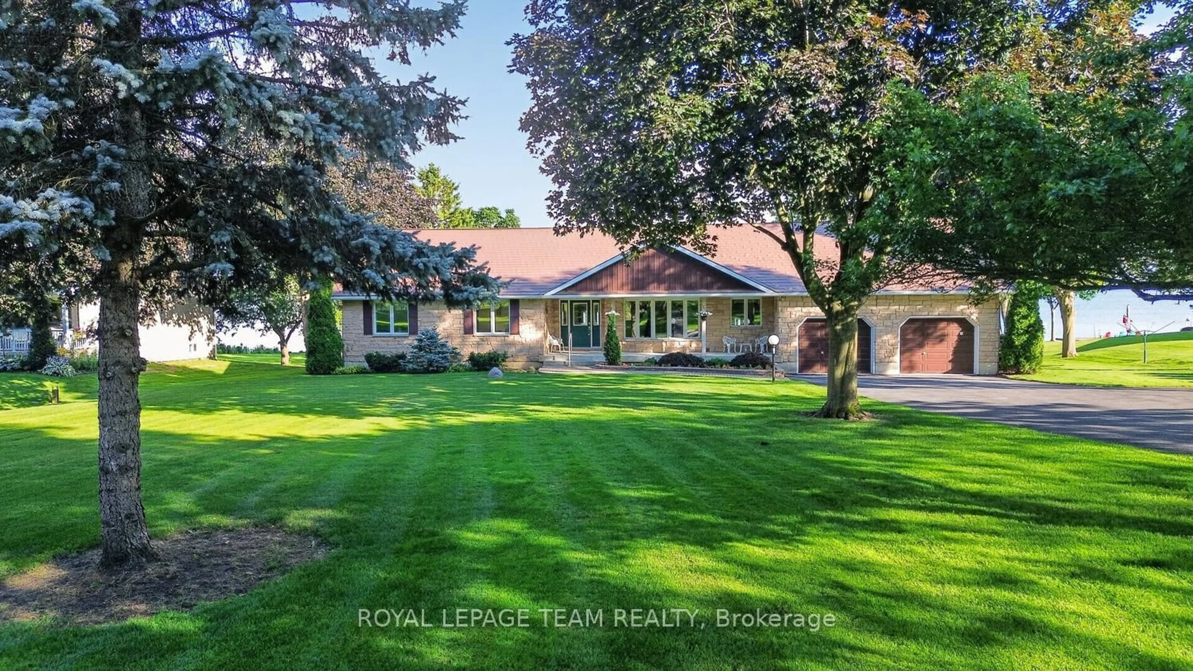 A pic from outside/outdoor area/front of a property/back of a property/a pic from drone, street for 1363 County 2 Rd, Augusta Ontario K0E 1T0