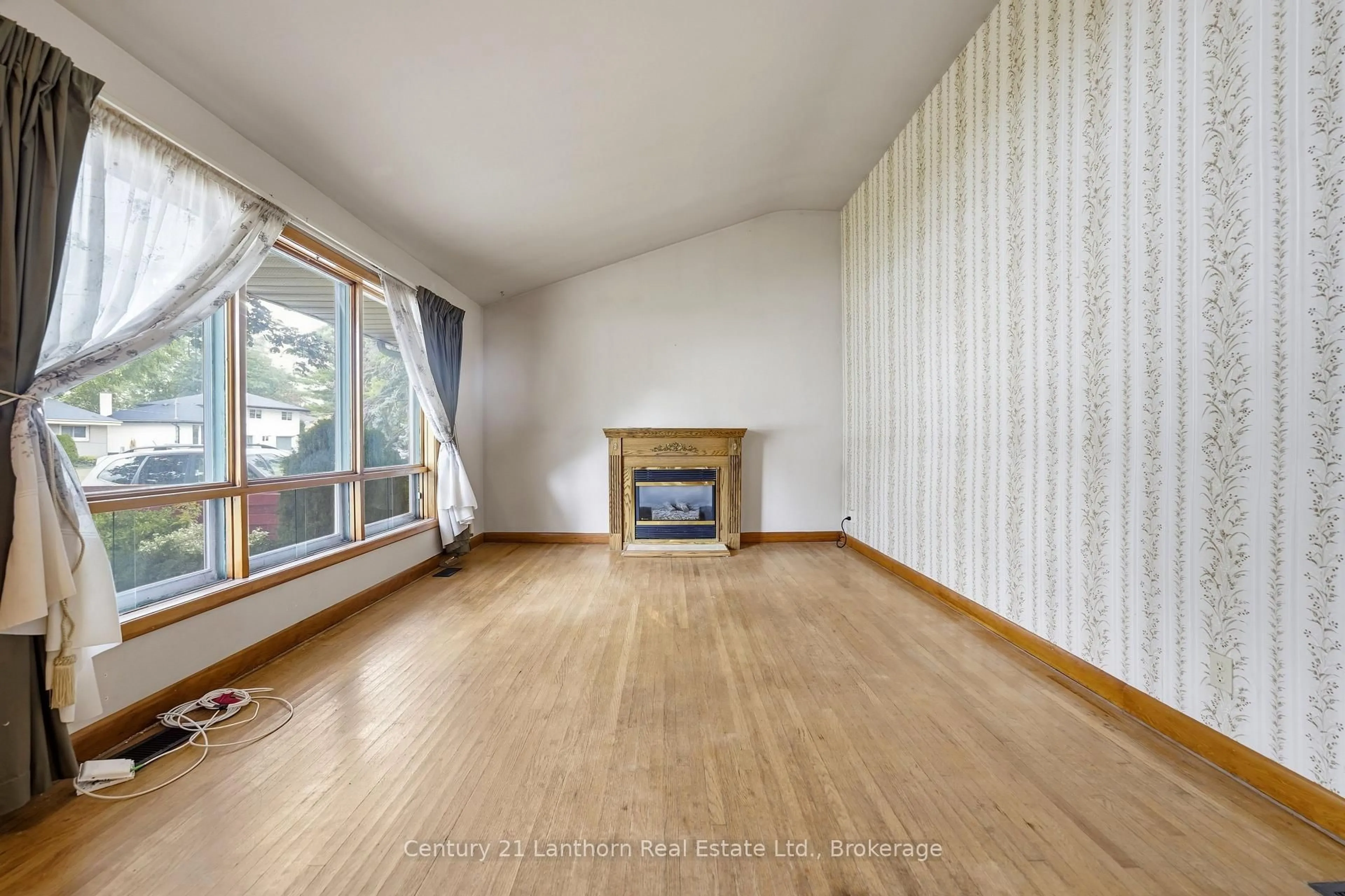 A pic of a room for 39 Linton Park Rd, Belleville Ontario K8N 4K7