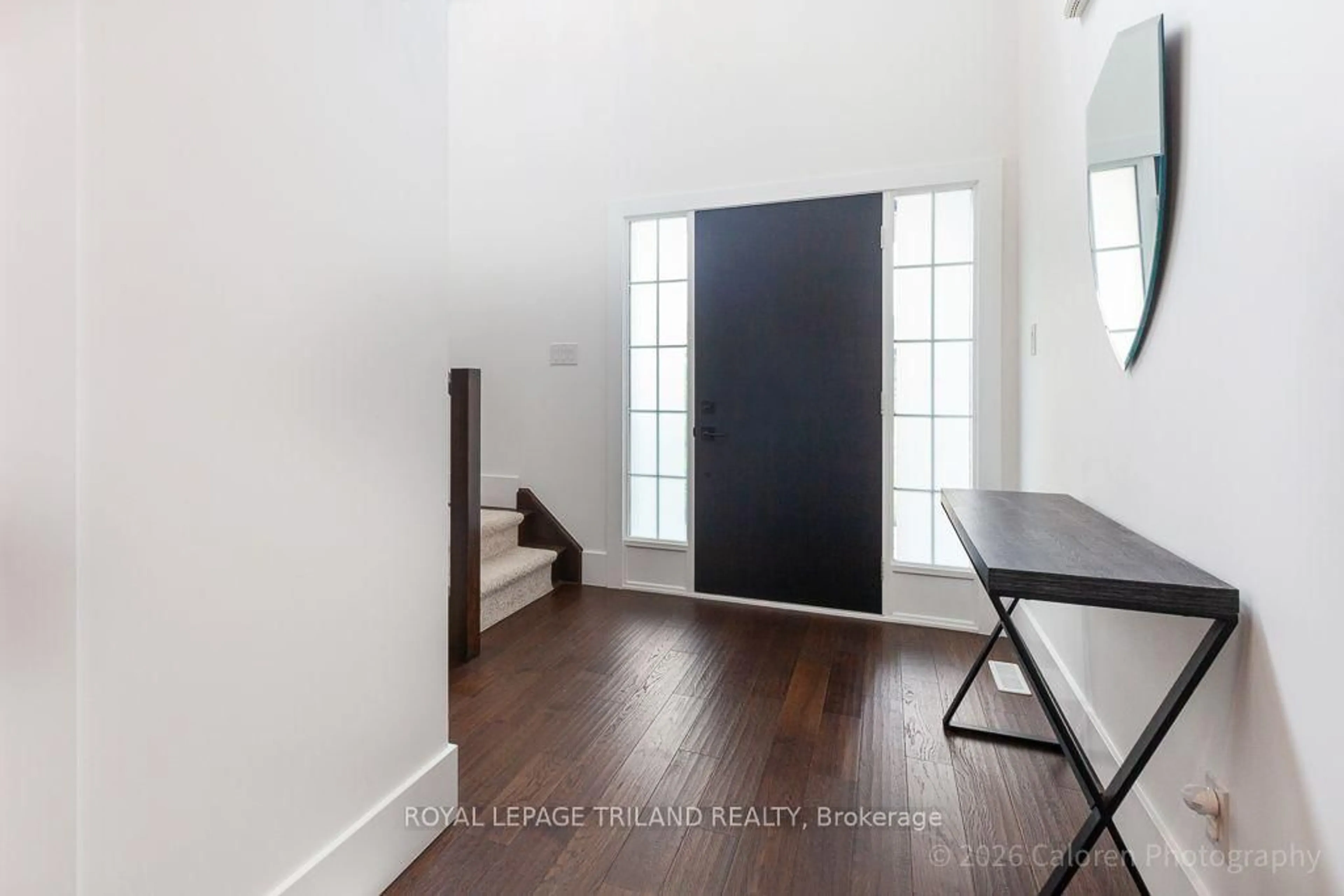 Indoor entryway for 108 Spencer Ave, Lucan Biddulph Ontario N0M 2J0