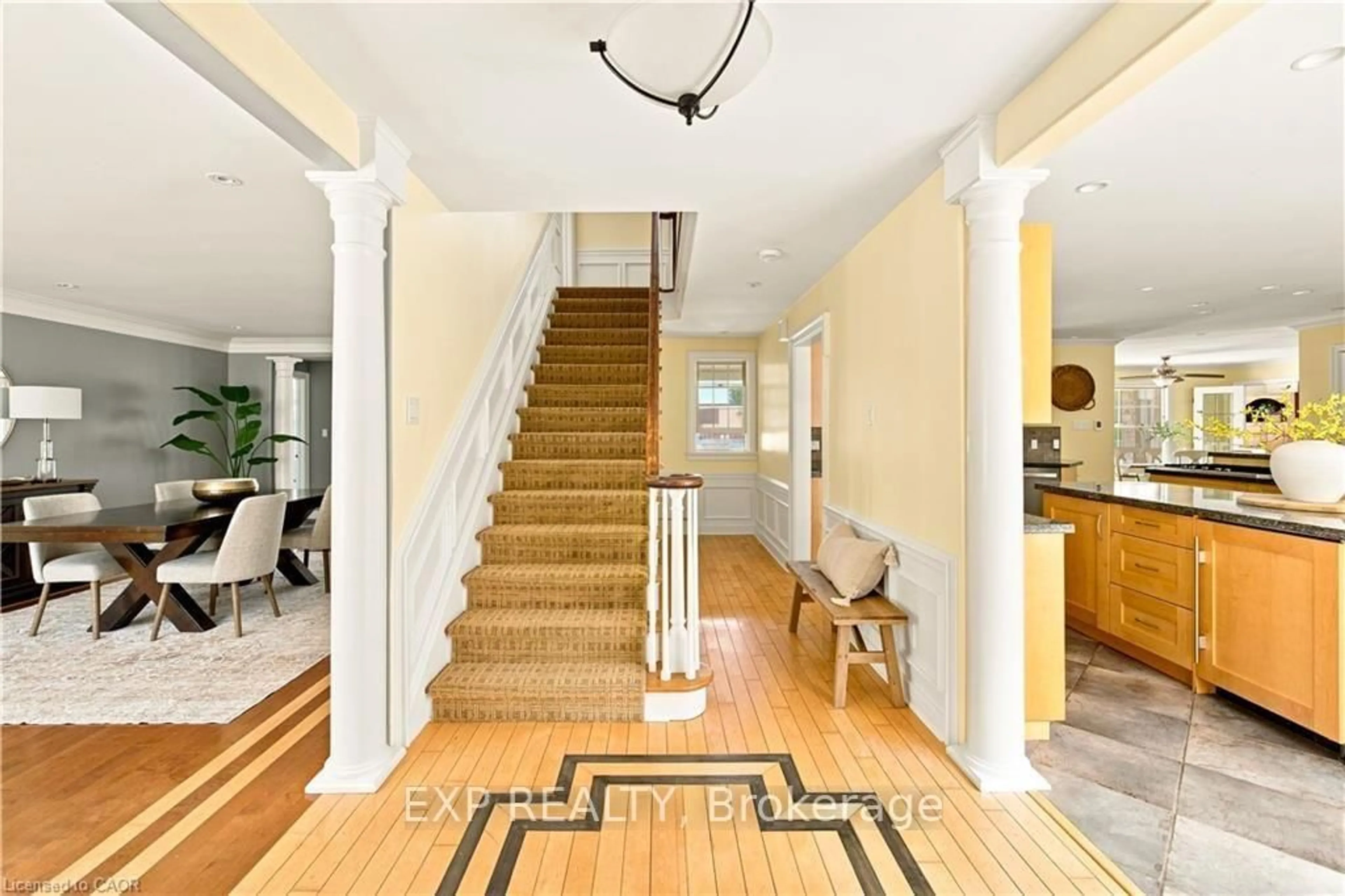 Indoor entryway for 290 Bridgeport Rd, Waterloo Ontario N2J 2L1