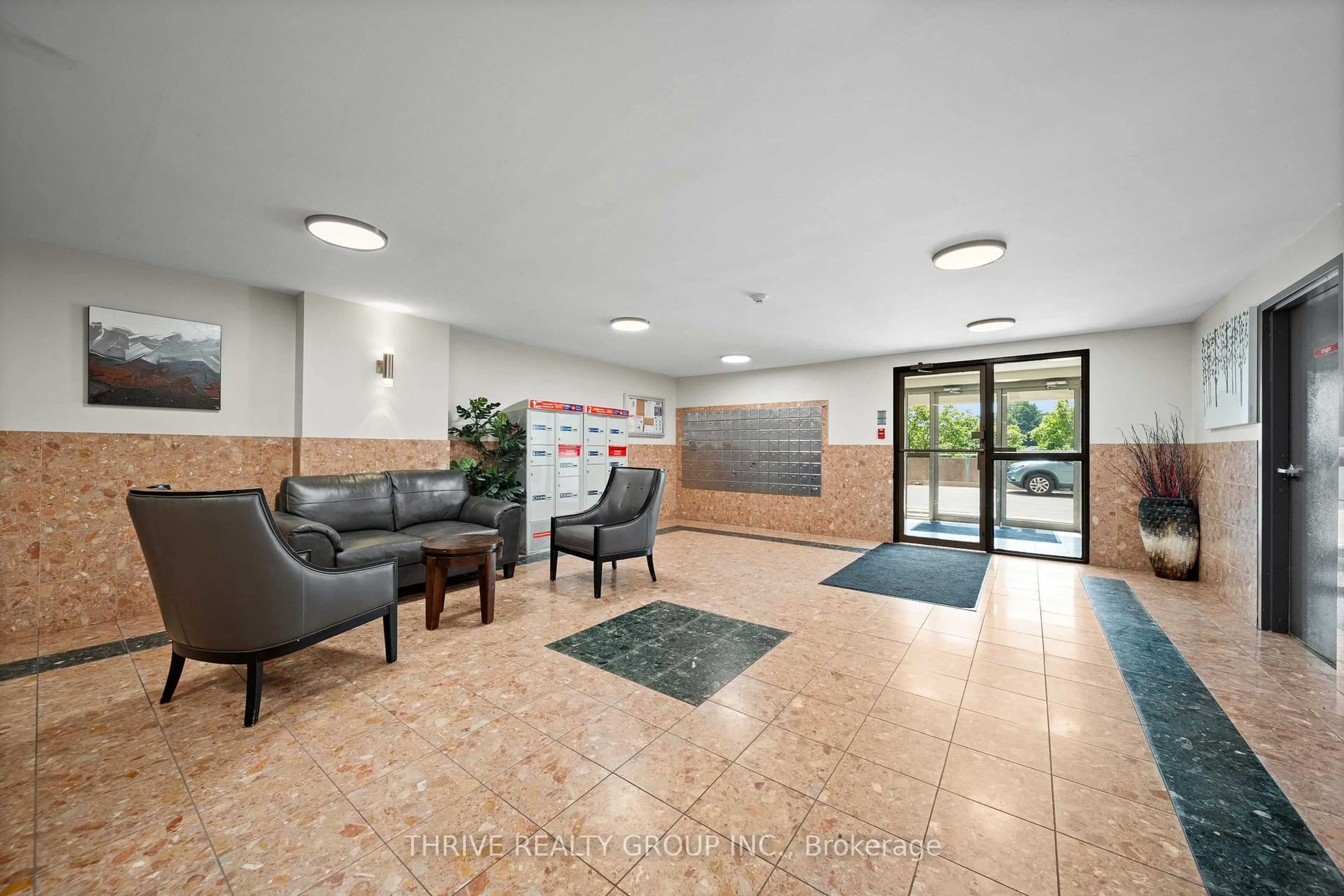 Lobby for 30 Chapman Crt #507, London North Ontario N6G 4Y4