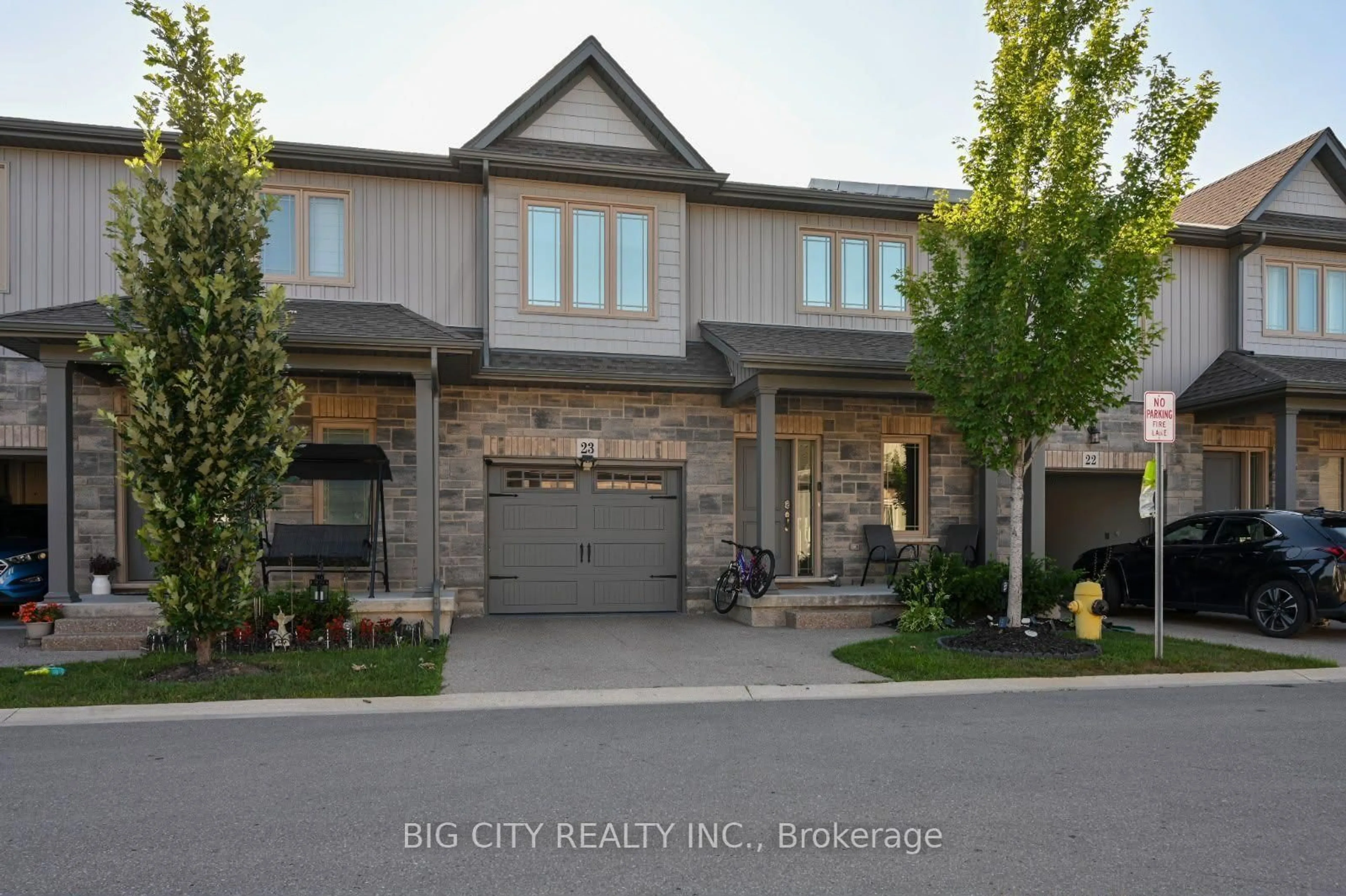 Home with brick exterior material, street for 45 Dorchester Blvd #23, St. Catharines Ontario L2M 0C4