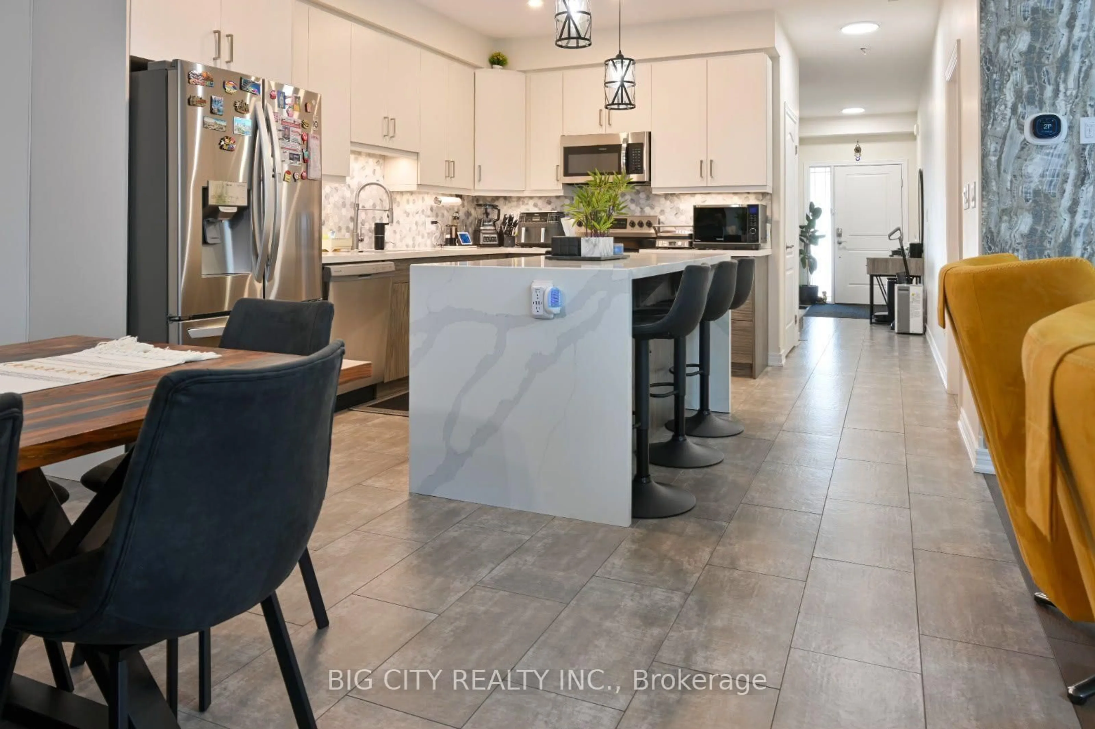 Open concept kitchen, ceramic/tile floor for 45 Dorchester Blvd #23, St. Catharines Ontario L2M 0C4