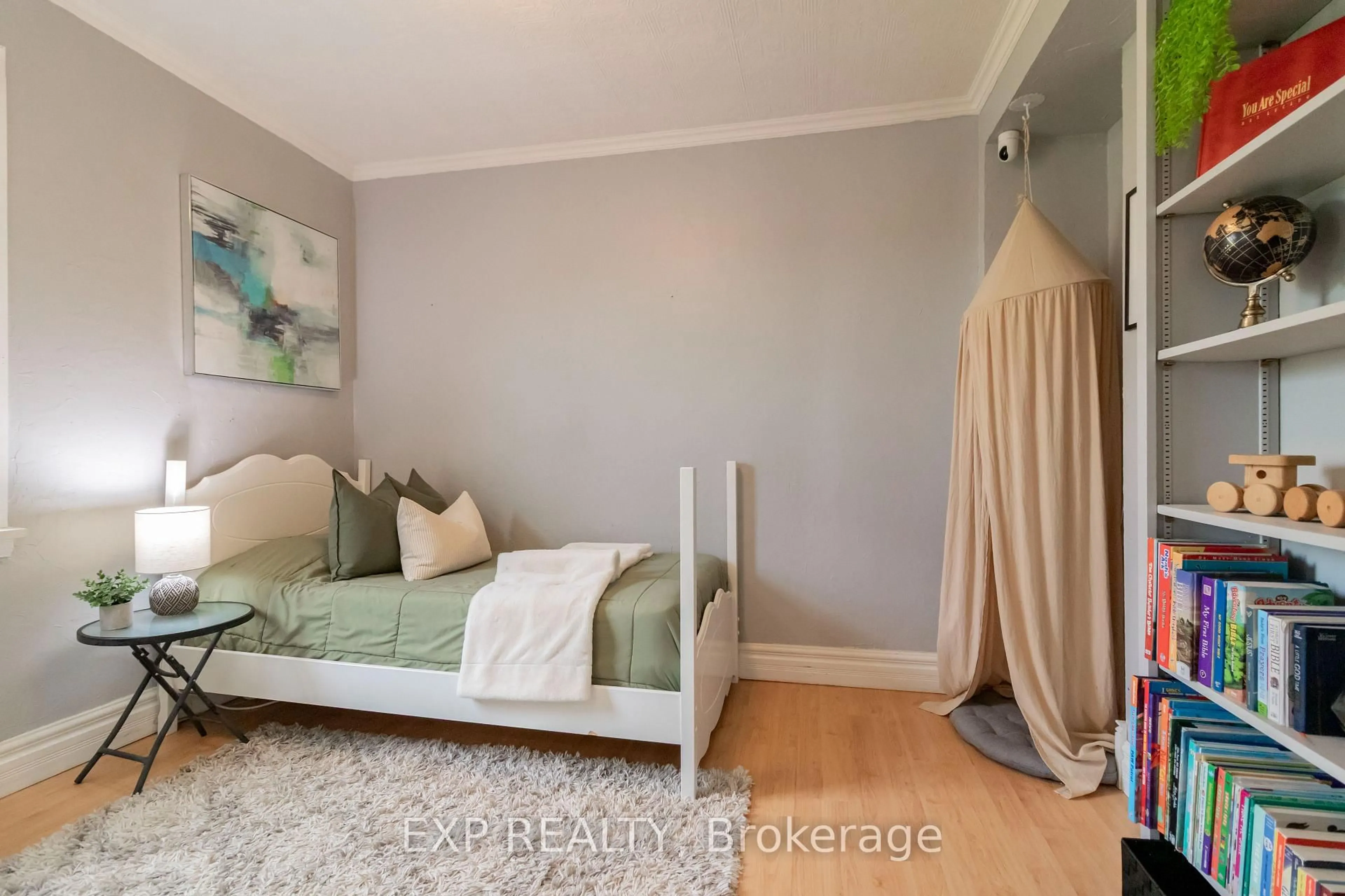 A pic of a room for 3988 Galt St, Perth East Ontario N0B 2P0