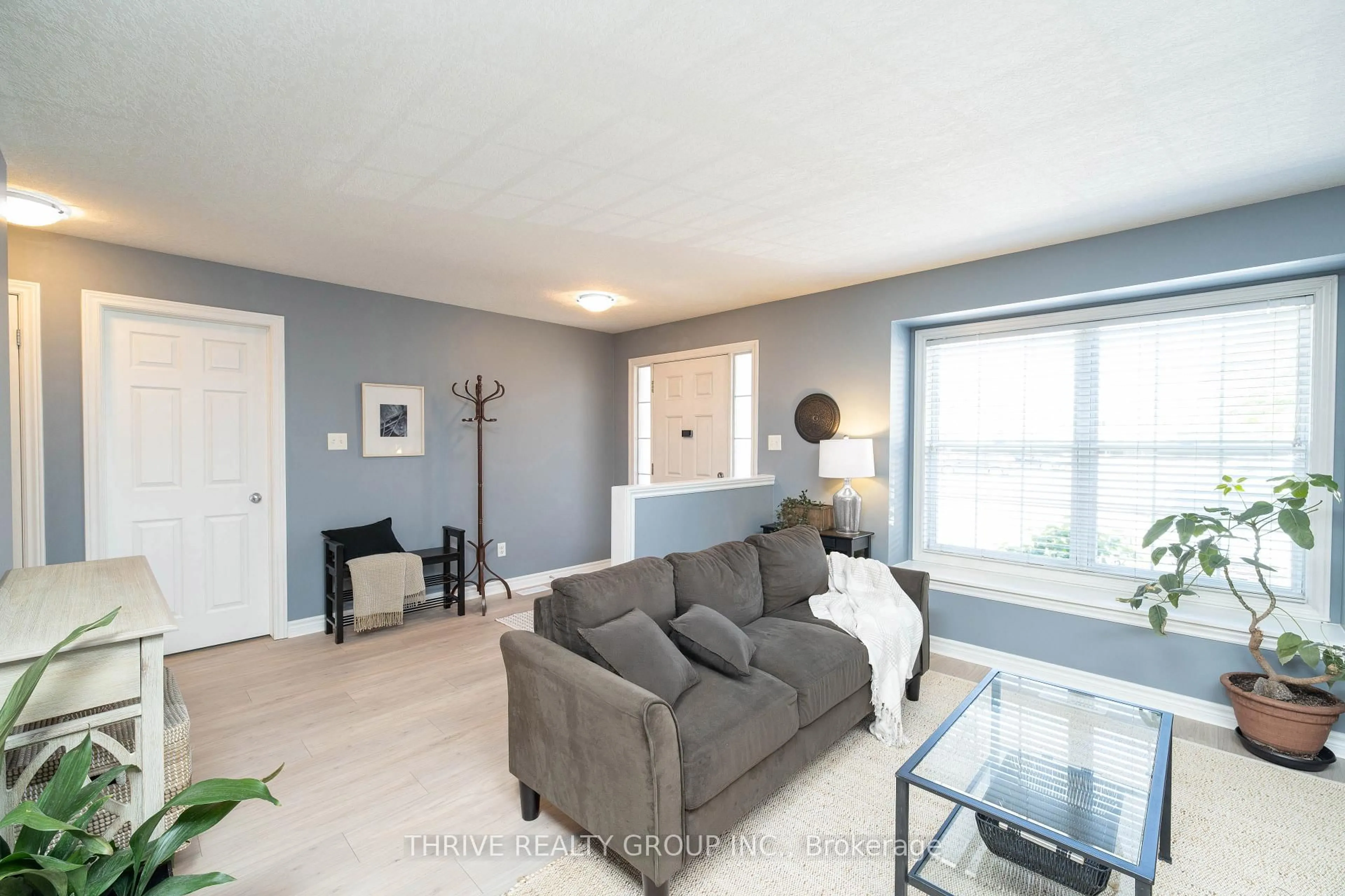 Living room with furniture, unknown for 3320 Meadowgate Blvd #30, London South Ontario N6M 0A7