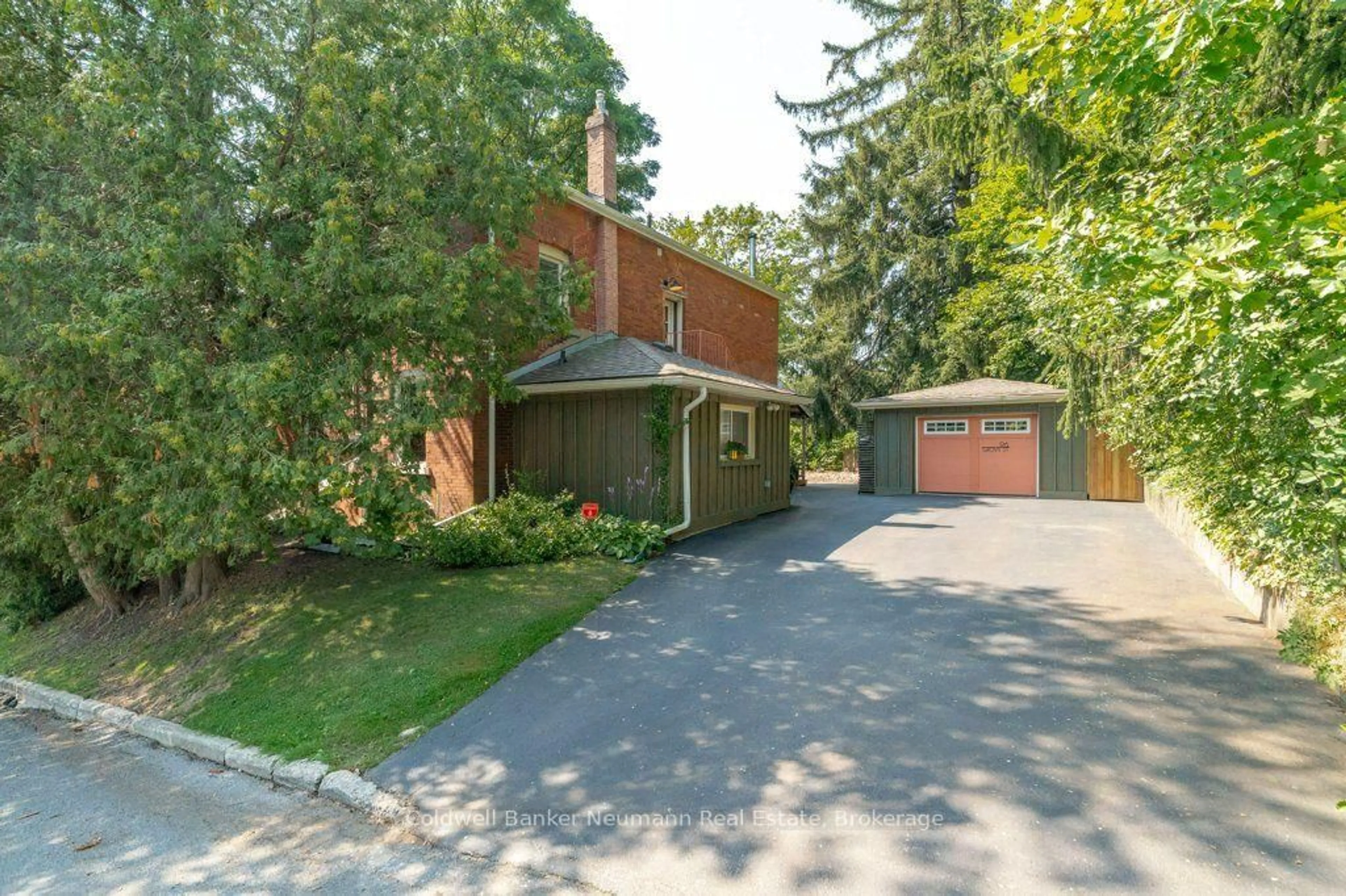 Unknown for 96 Grove St, Guelph Ontario N1E 2W5
