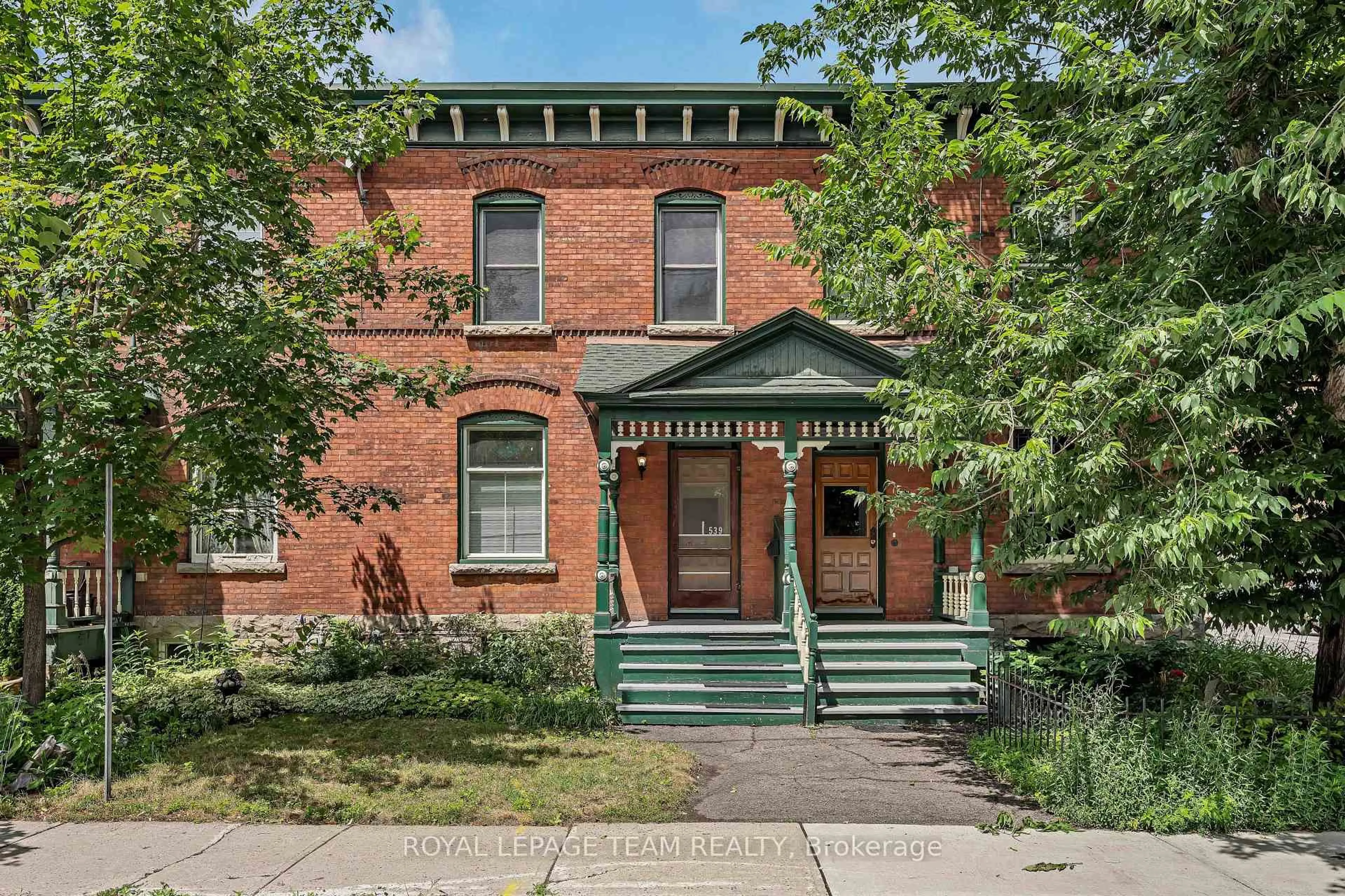 Home with brick exterior material, street for 539 Gilmour St, Ottawa Ontario K1R 5L5