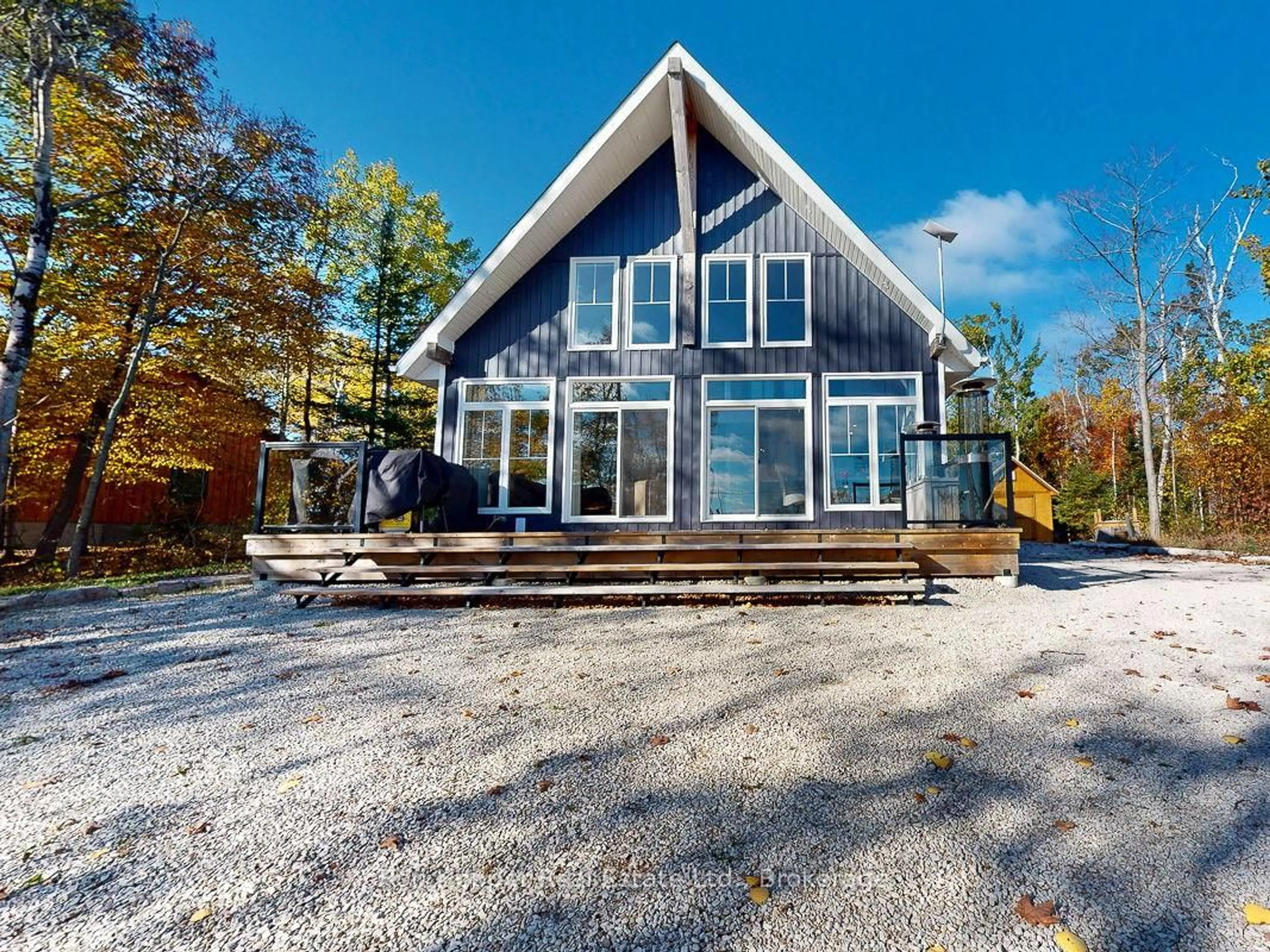 Home with vinyl exterior material, water/lake/river/ocean view for 41 Harkins Rd, Northern Bruce Peninsula Ontario N0H 1Z0