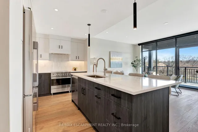 7 Grand River St #203, Brant 4