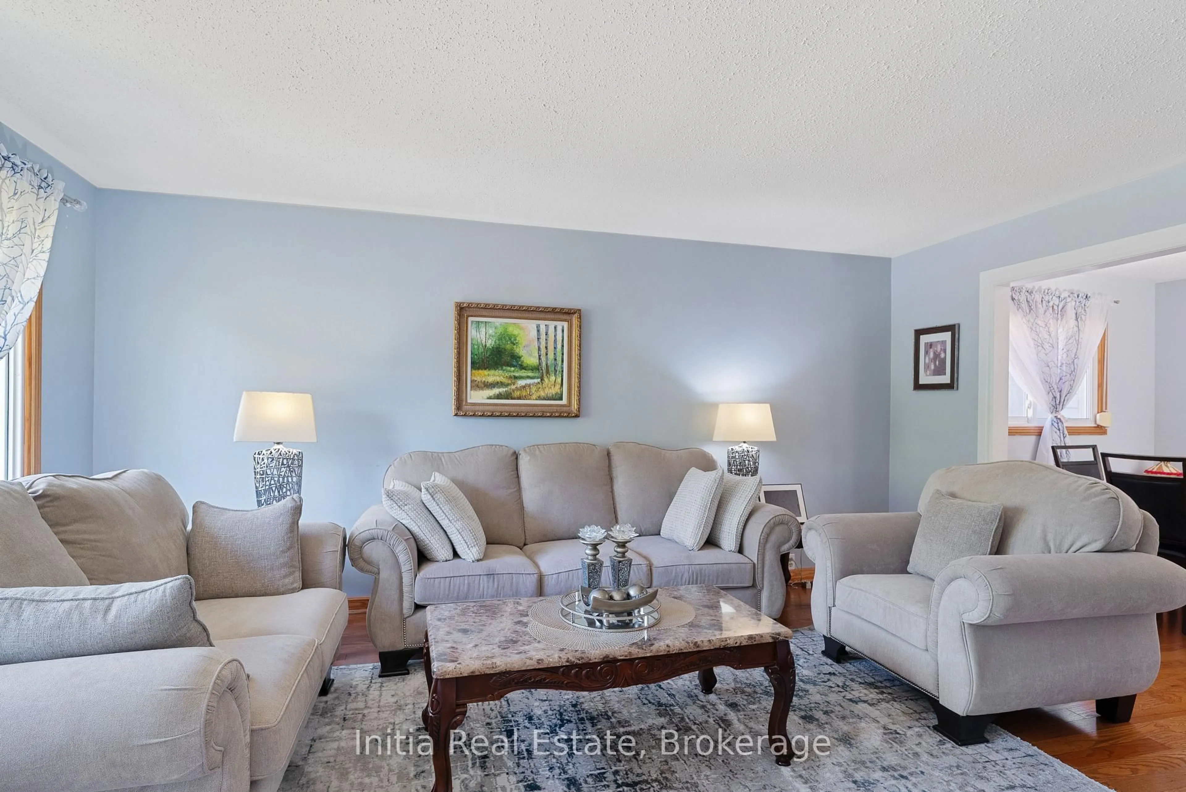 Living room with furniture, unknown for 43 Sussex Cres, London East Ontario N5Y 5H3