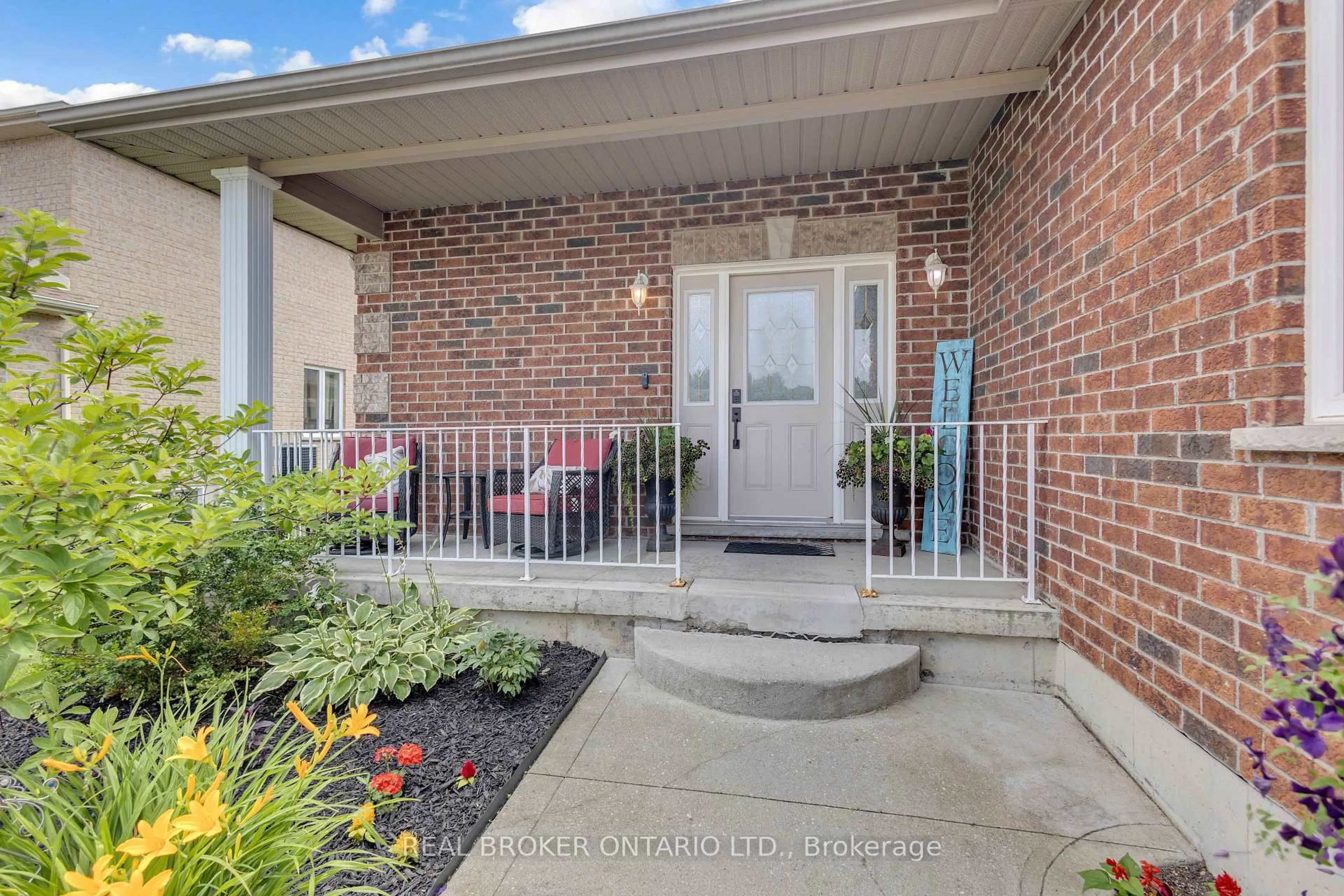Indoor entryway for 41 Harmer Cres, Blandford-Blenheim Ontario N0J 1G0