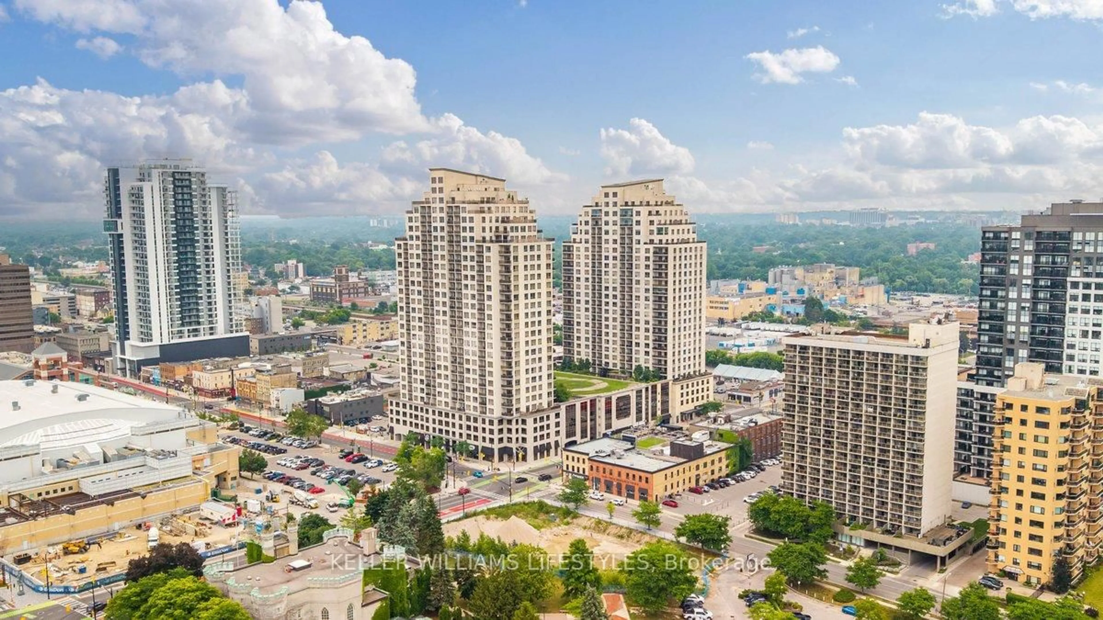 Unknown for 330 Ridout St #1902, London East Ontario N6C 3Z3
