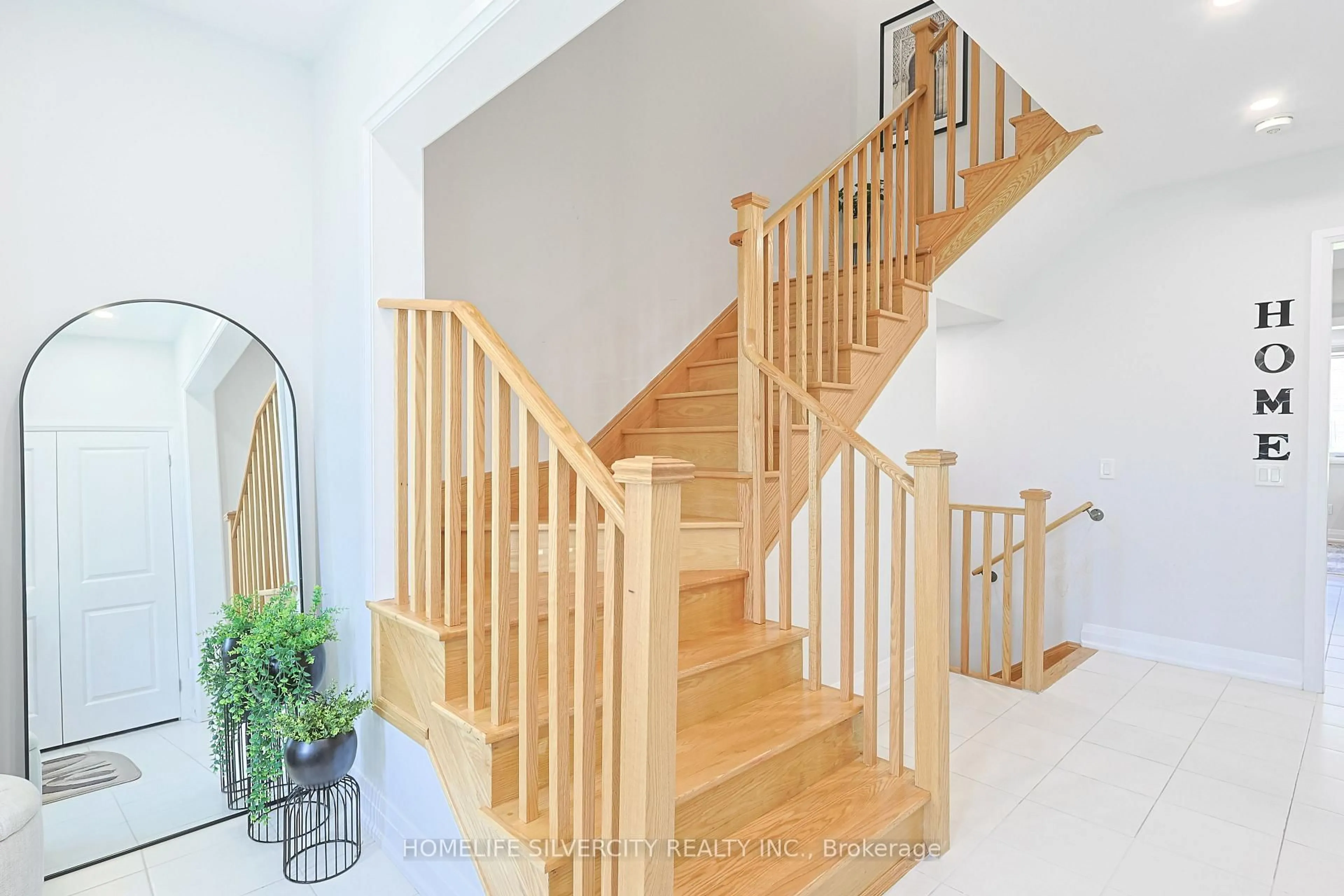 Stairs for 133 Cole Terr, Woodstock Ontario N4T 0P5