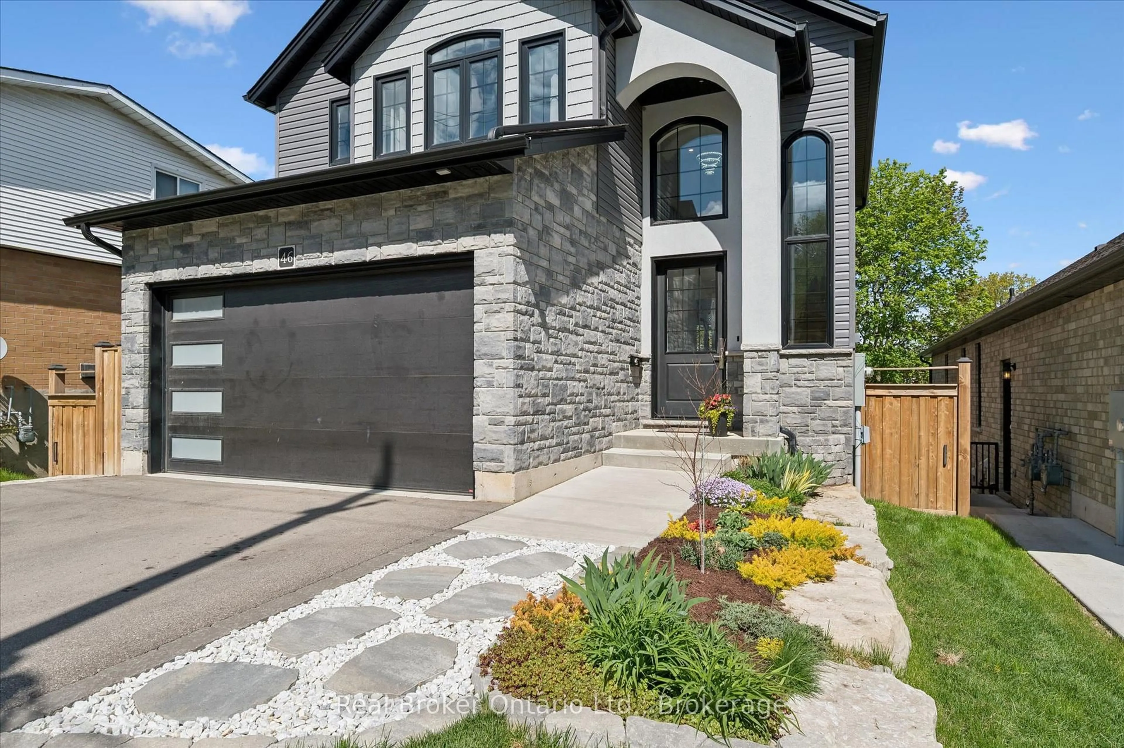 Home with brick exterior material, street for 46 Washington St, Brant Ontario N3L 2A7