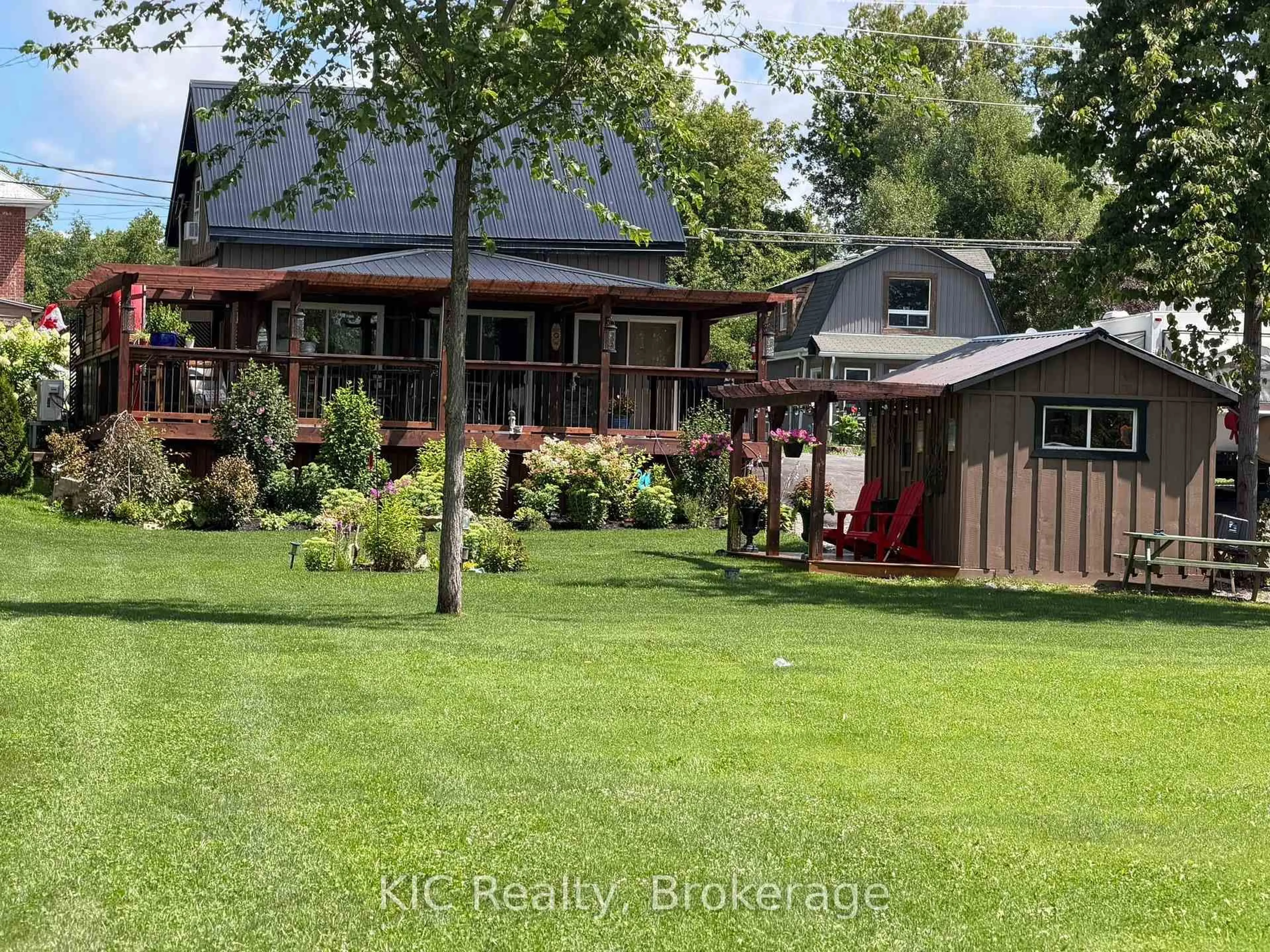A pic from outside/outdoor area/front of a property/back of a property/a pic from drone, unknown for 661 Church St, Trent Hills Ontario K0L 1Z0