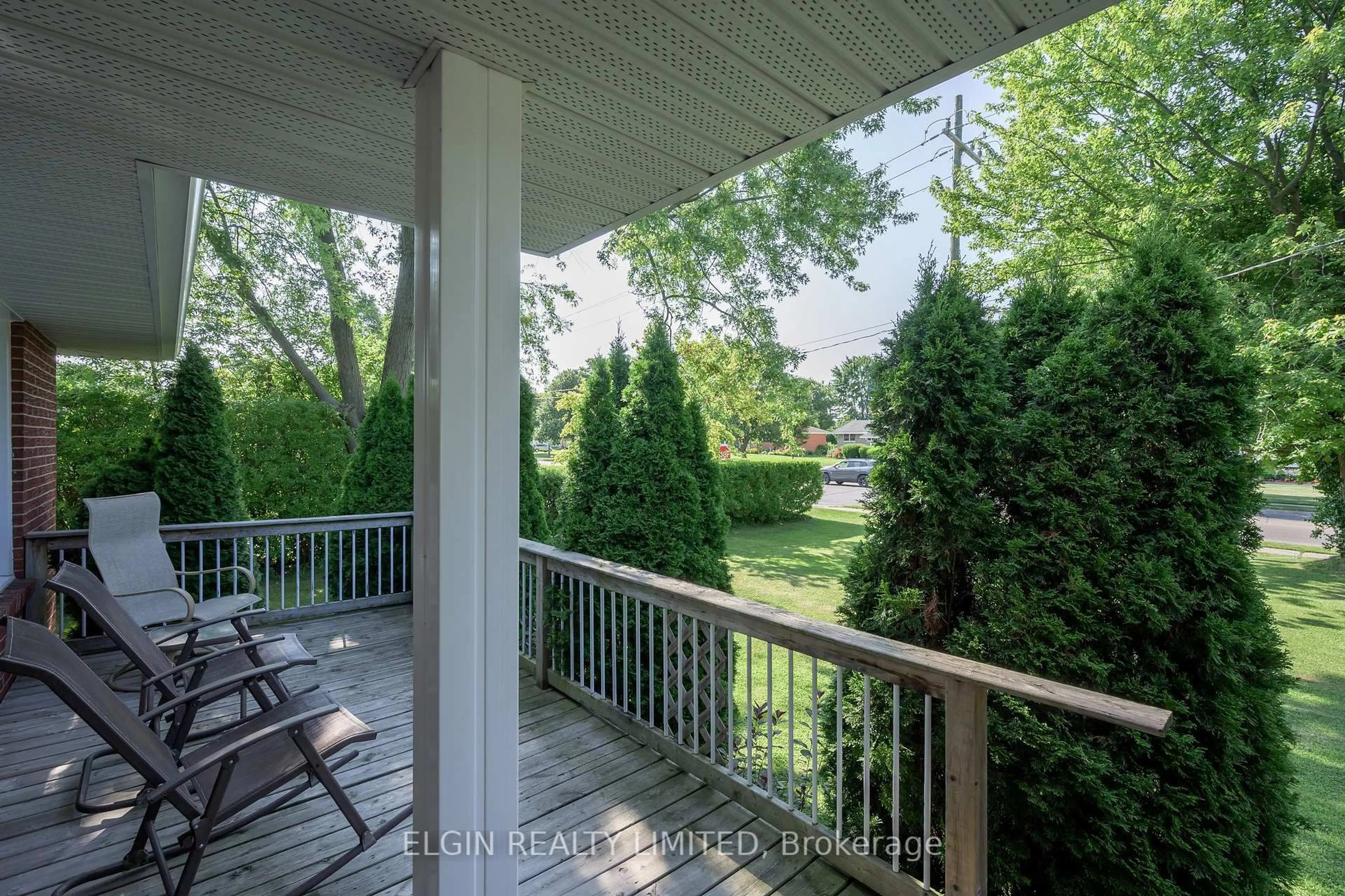 Patio, water/lake/river/ocean view for 664 Elm St, St. Thomas Ontario N5R 1L3